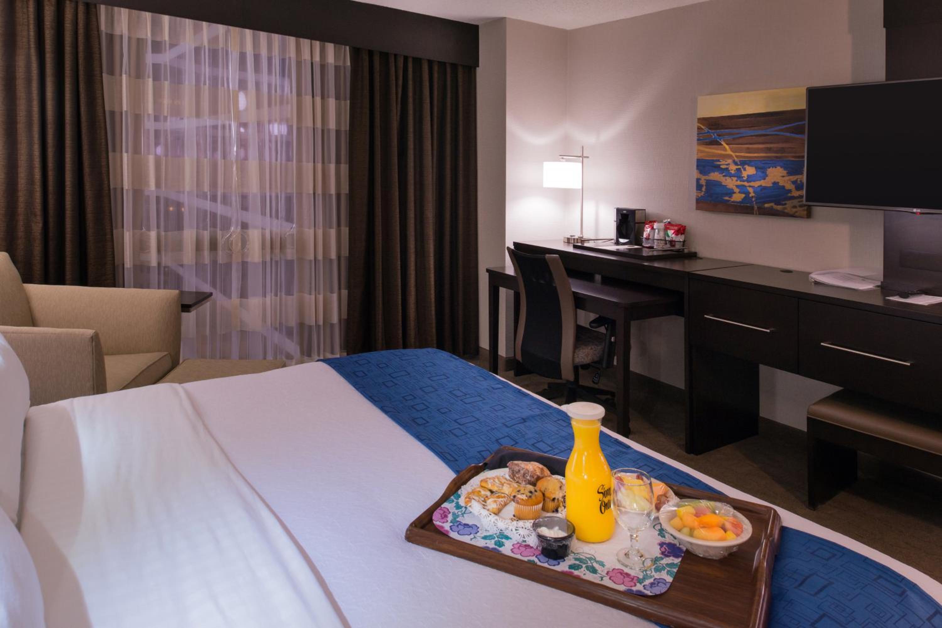 Standard King Room - Photo 1