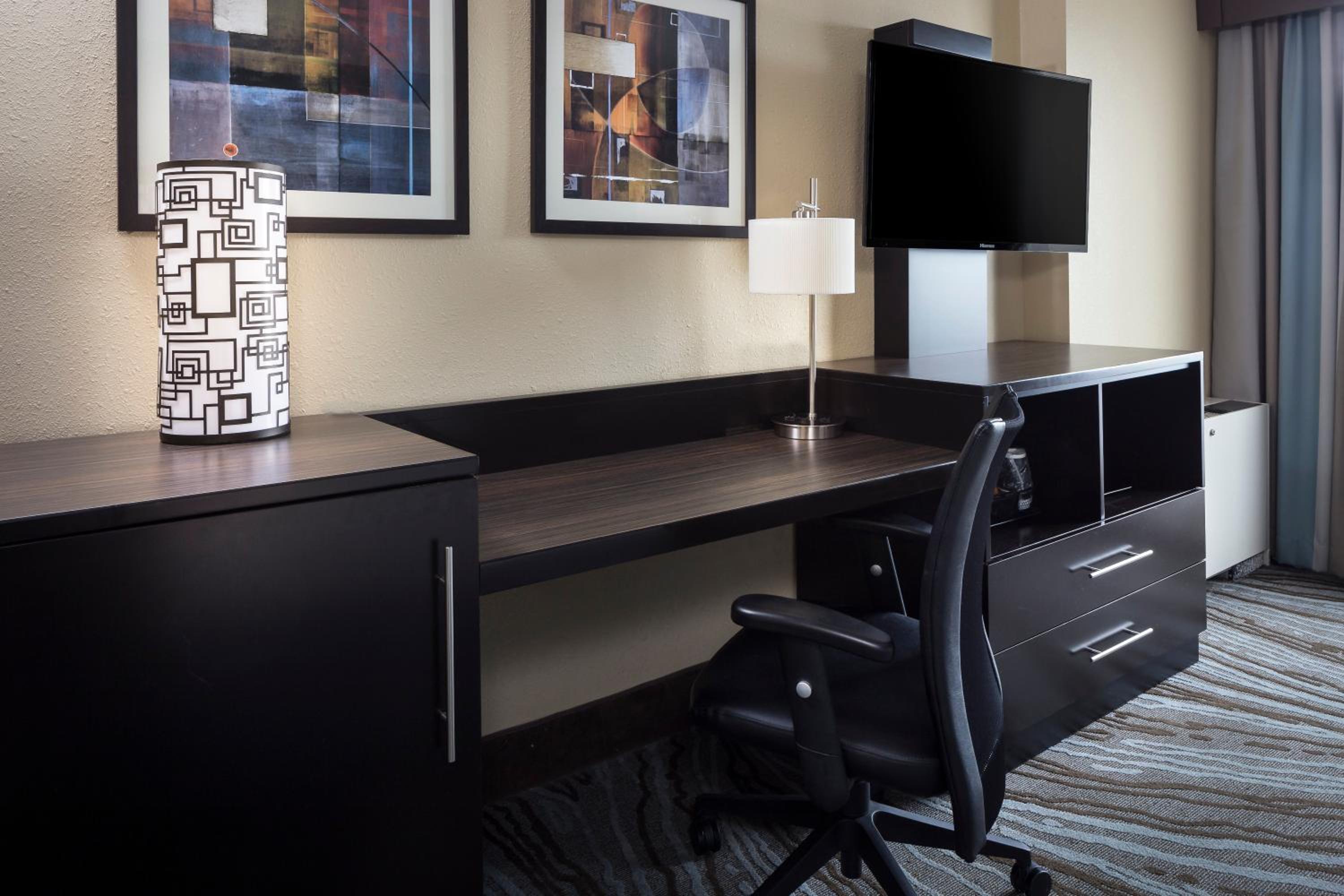 Standard King Room - Photo 2