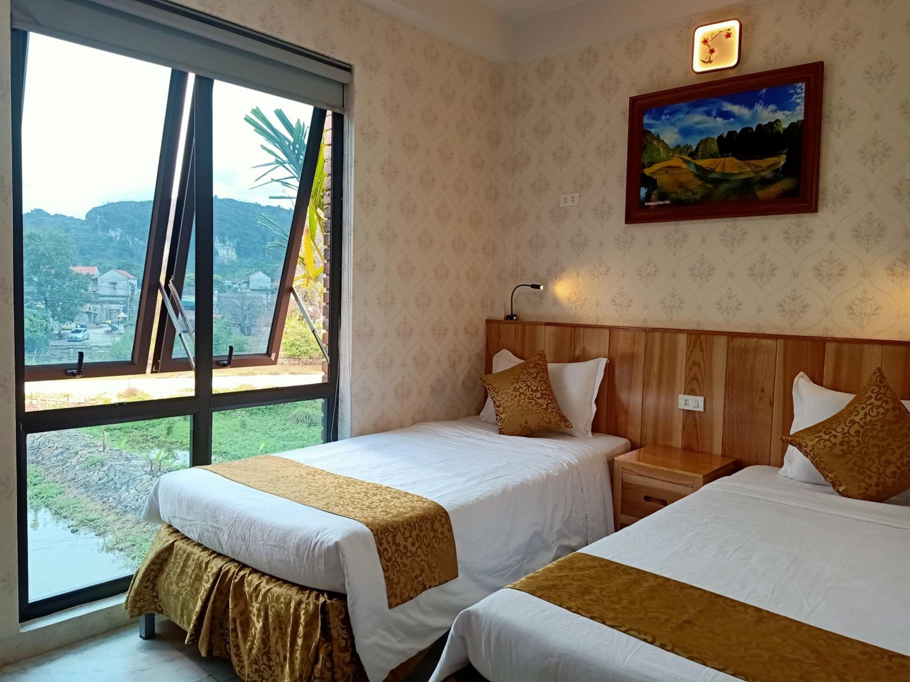 Deluxe Double or Twin Room photo 2
