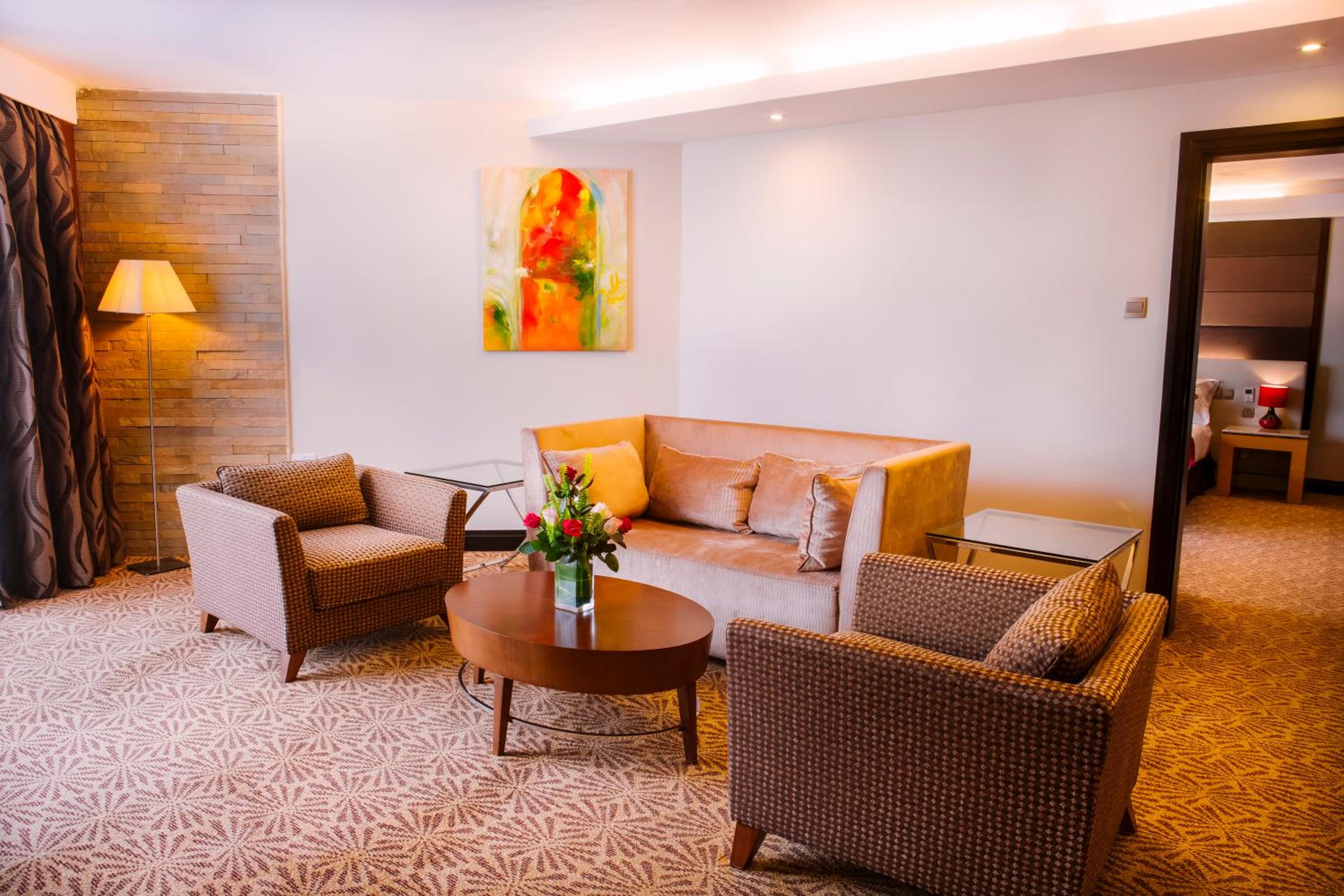 Business Suite photo 1