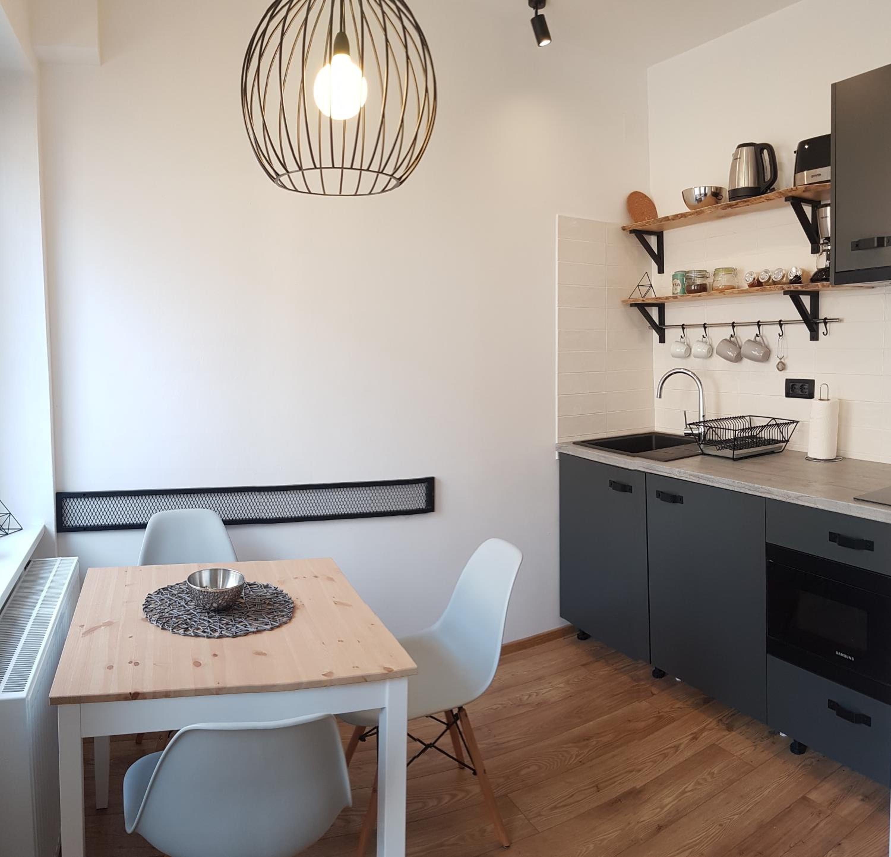 Studio Apartment - Photo 8