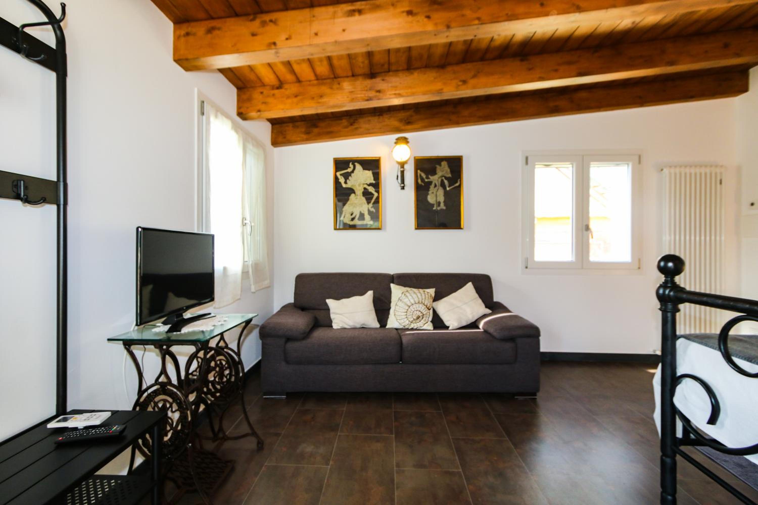 Quadruple Room with Terrace photo 3