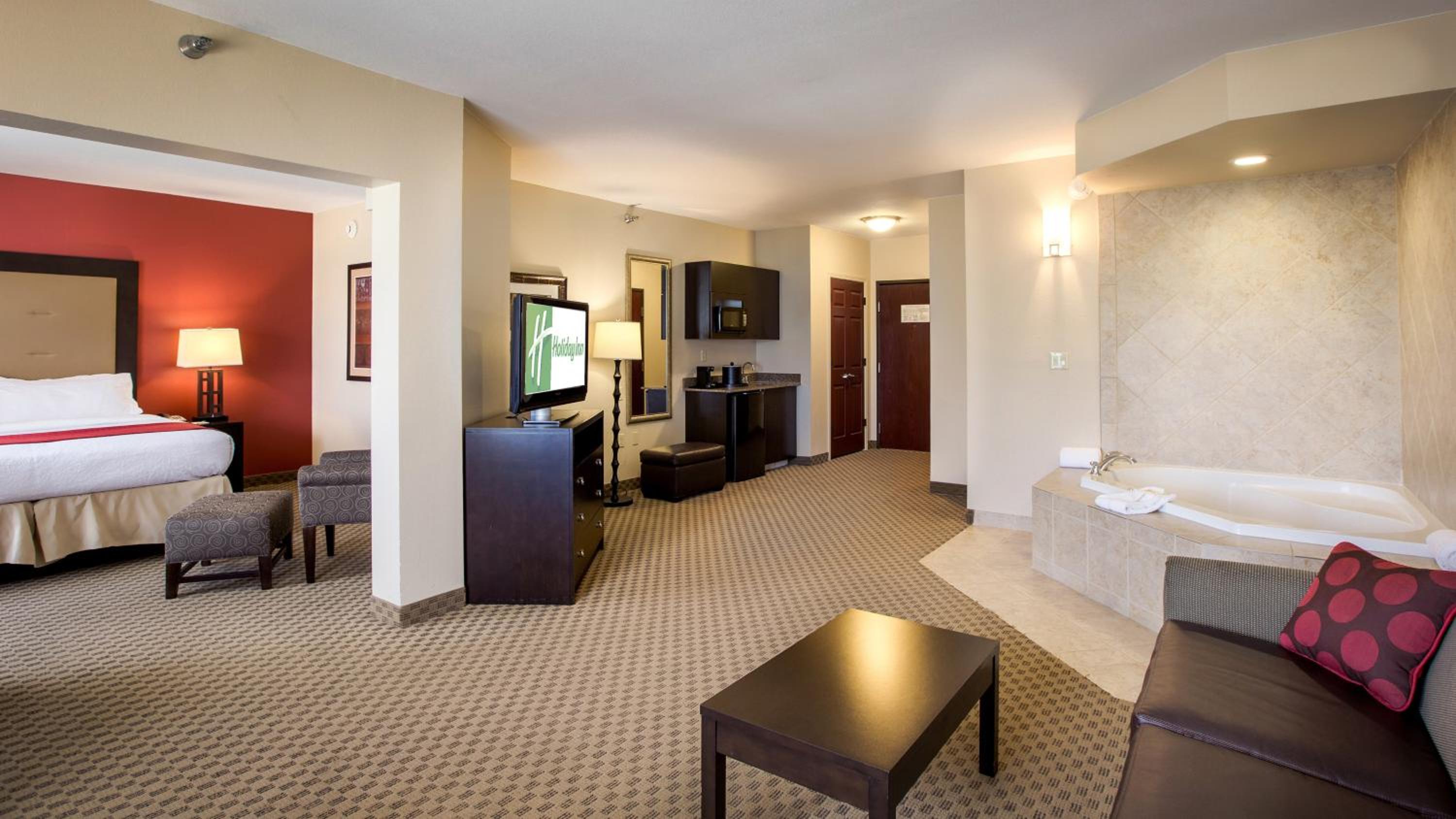 King Suite with Spa Bath - Non-Smoking - Photo 1