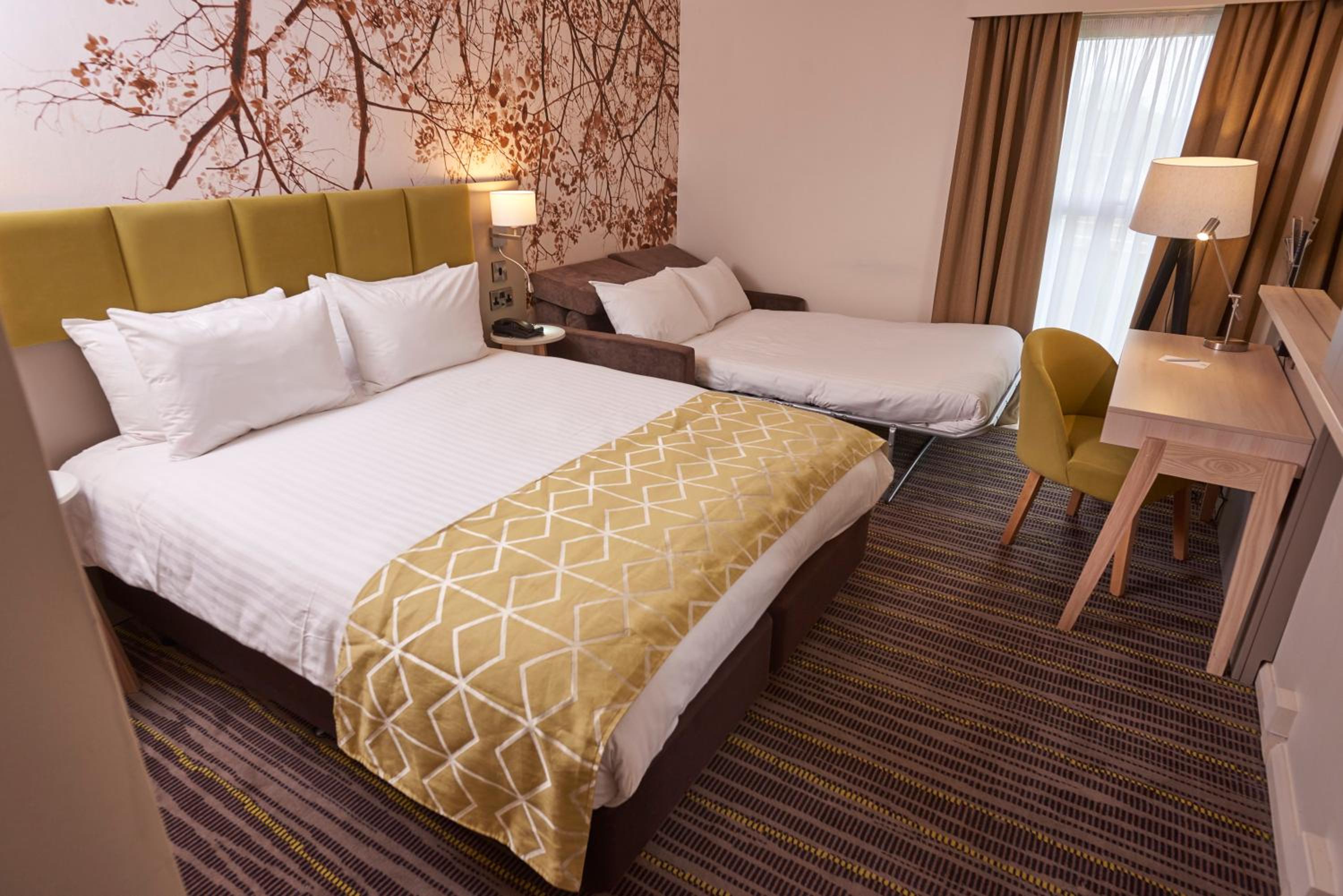Double Room With Sofa Bed