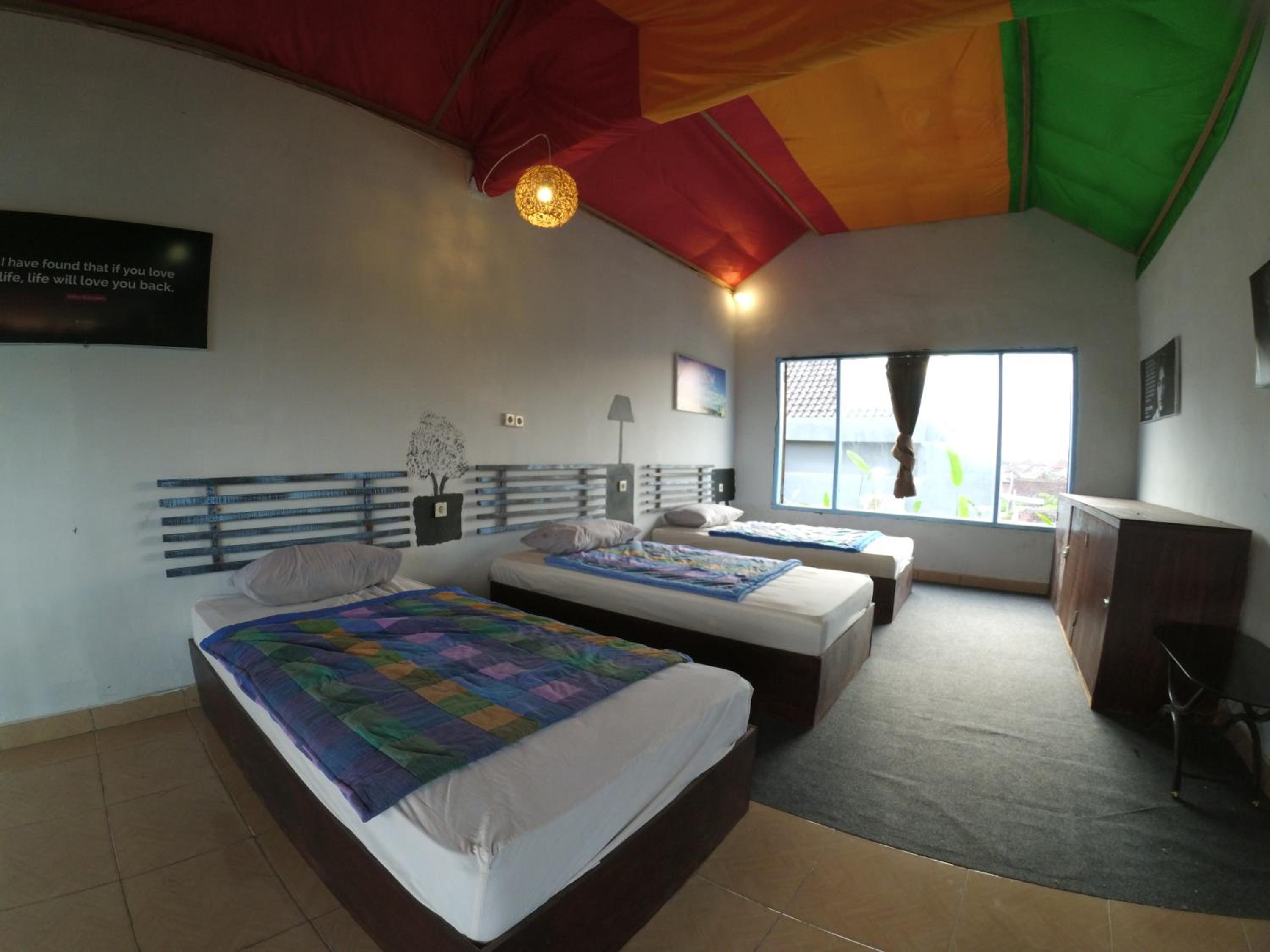 Standard Triple Room photo 2