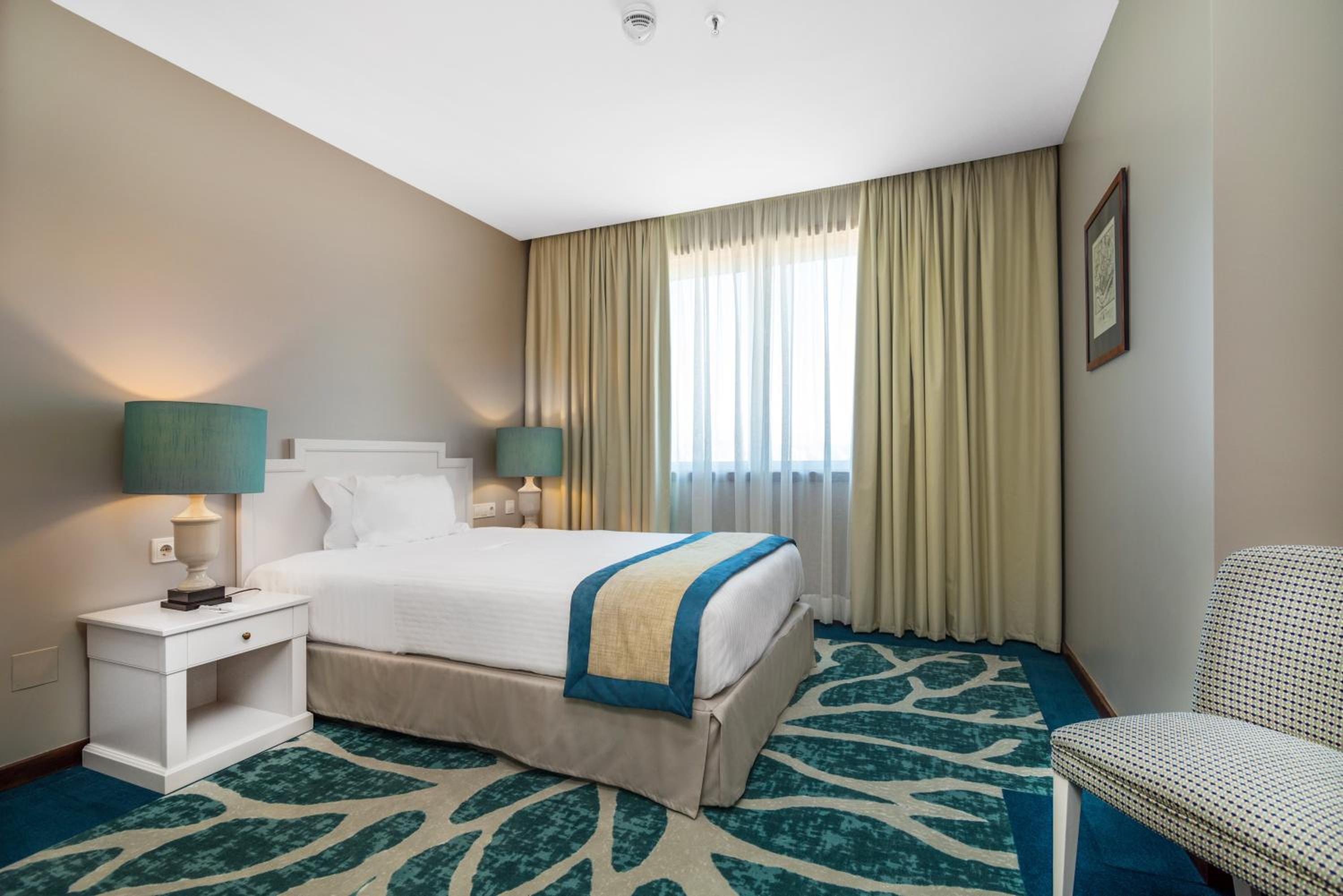 Deluxe Suite photo 2