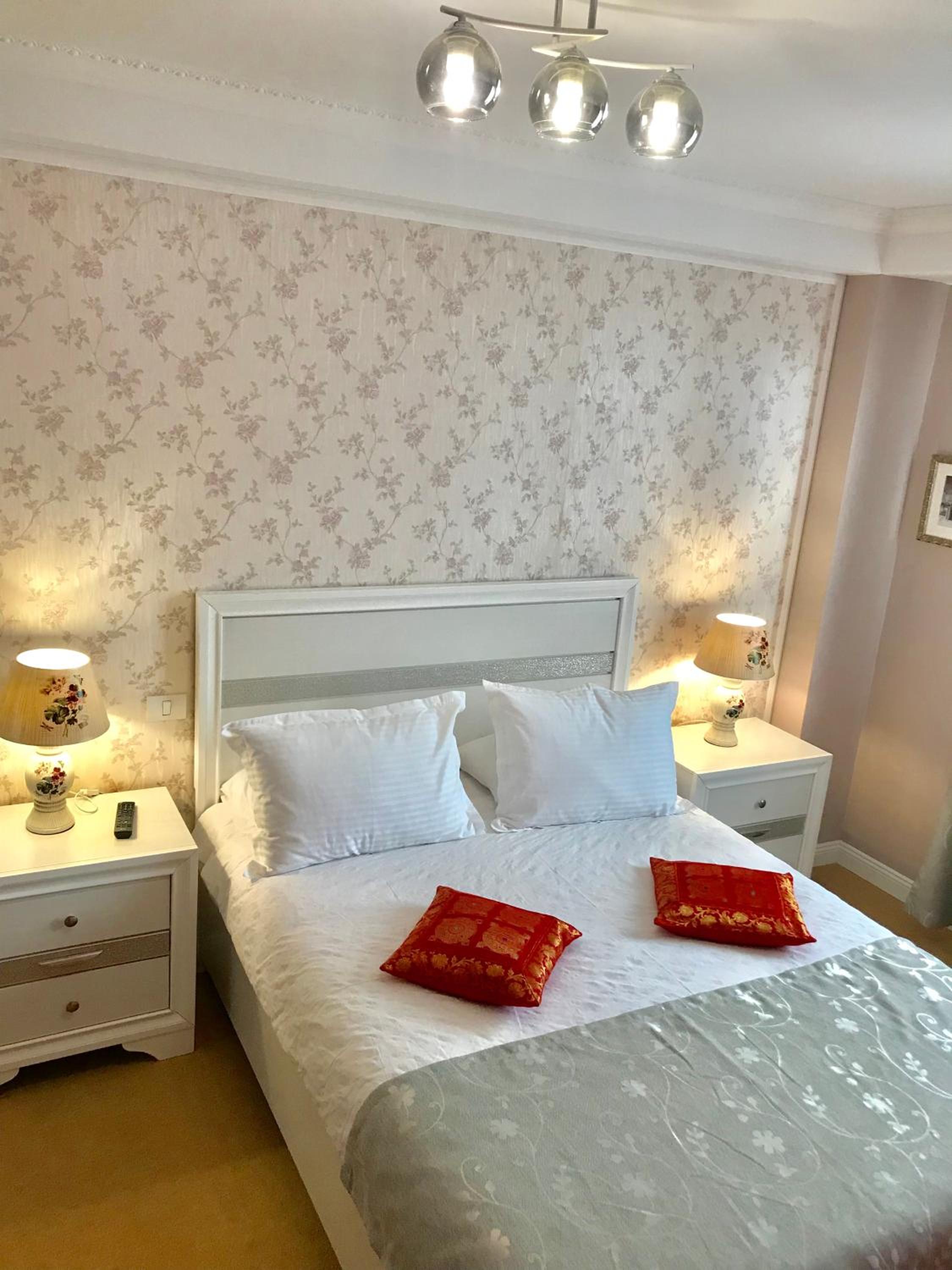 Deluxe Double Room - Photo 12
