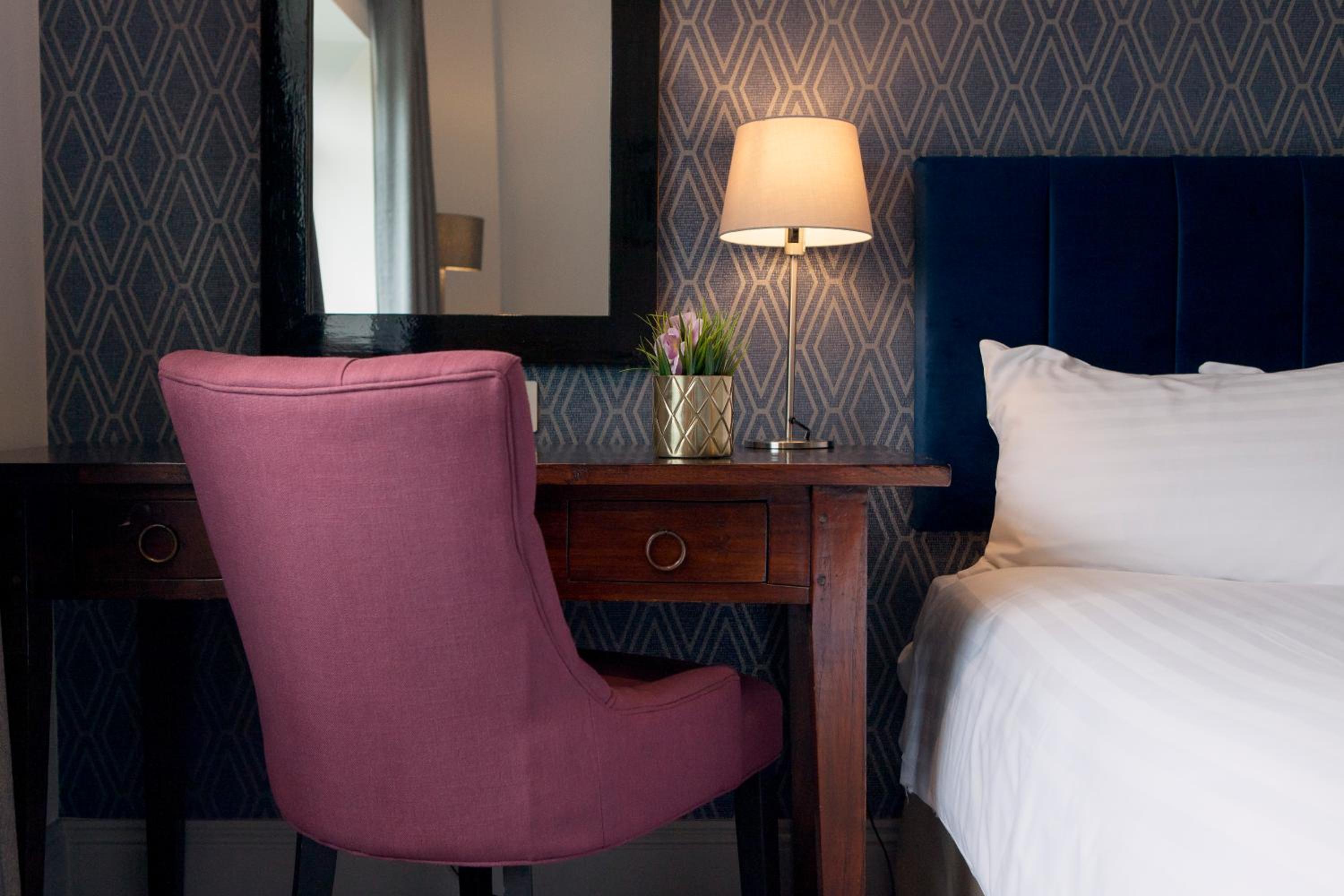 Deluxe King Room photo 3
