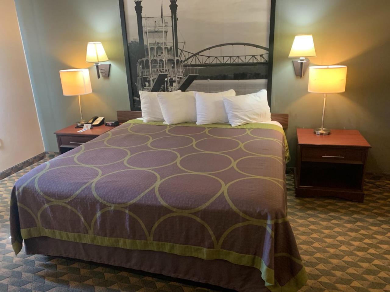 King Room - Disability Access/Non-Smoking - Photo 1