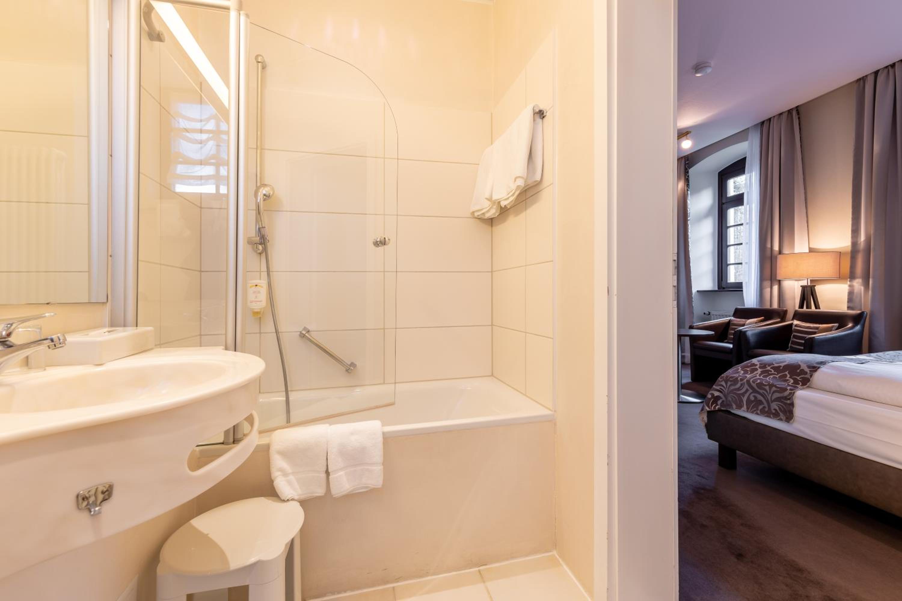 Business Double Room photo 3