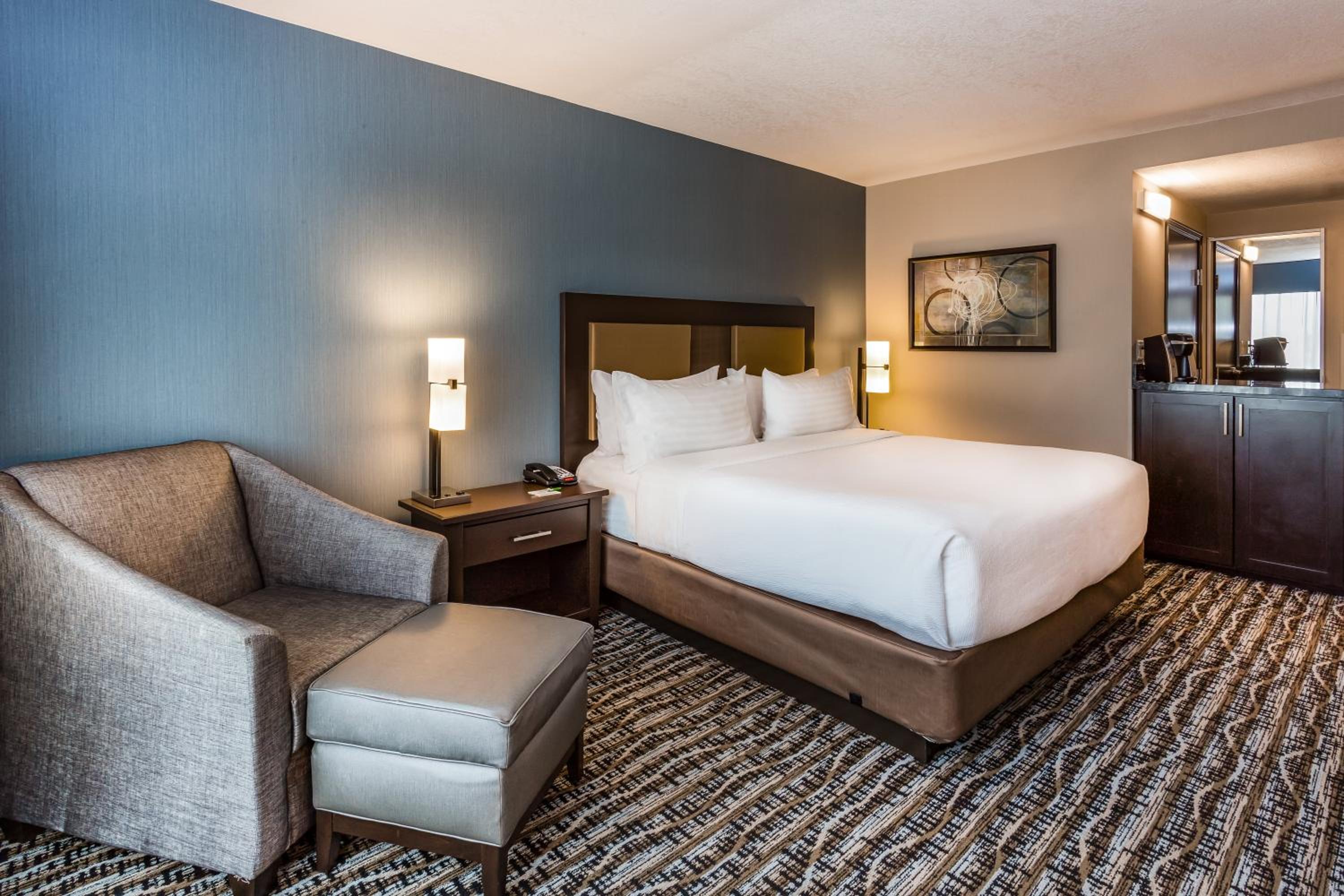 Standard King Room - Photo 1
