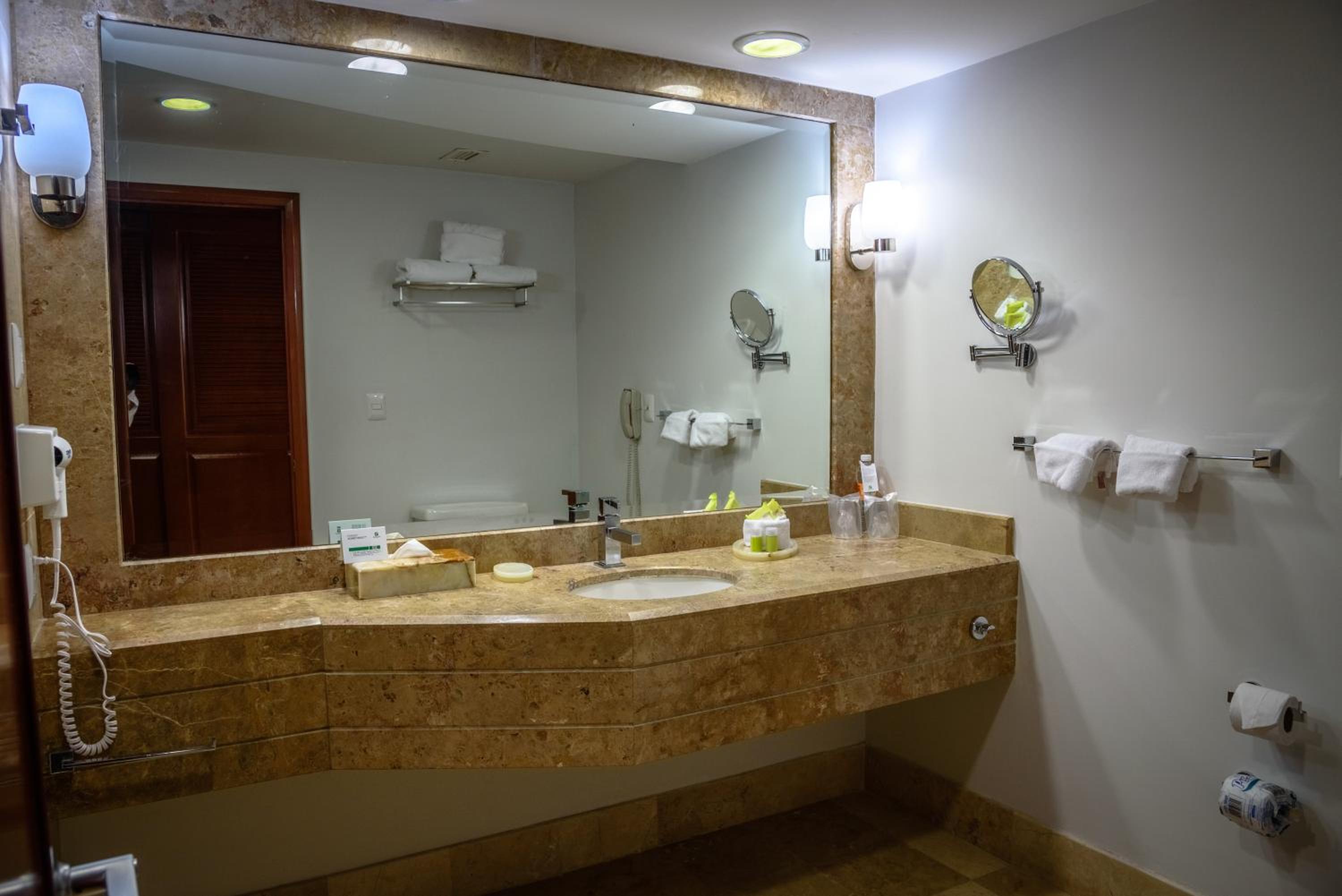 Standard Room - Photo 5