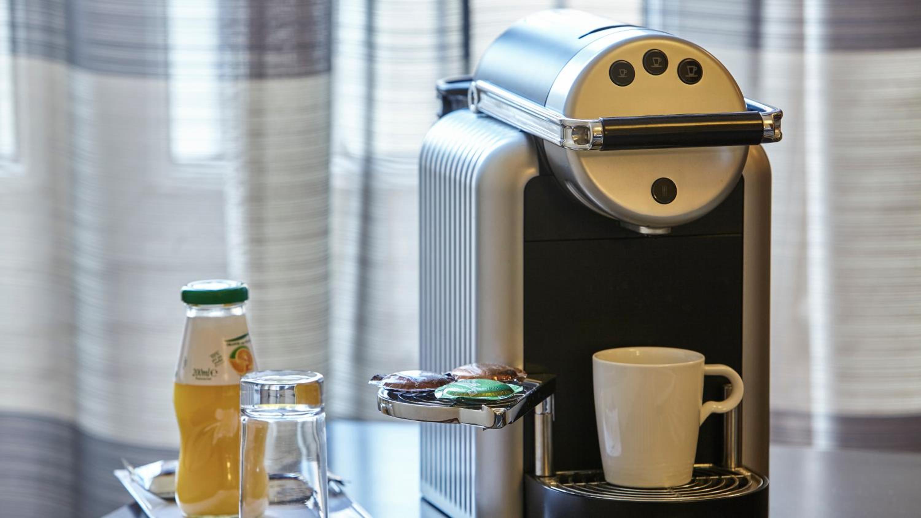 Premium King Room with Minifridge