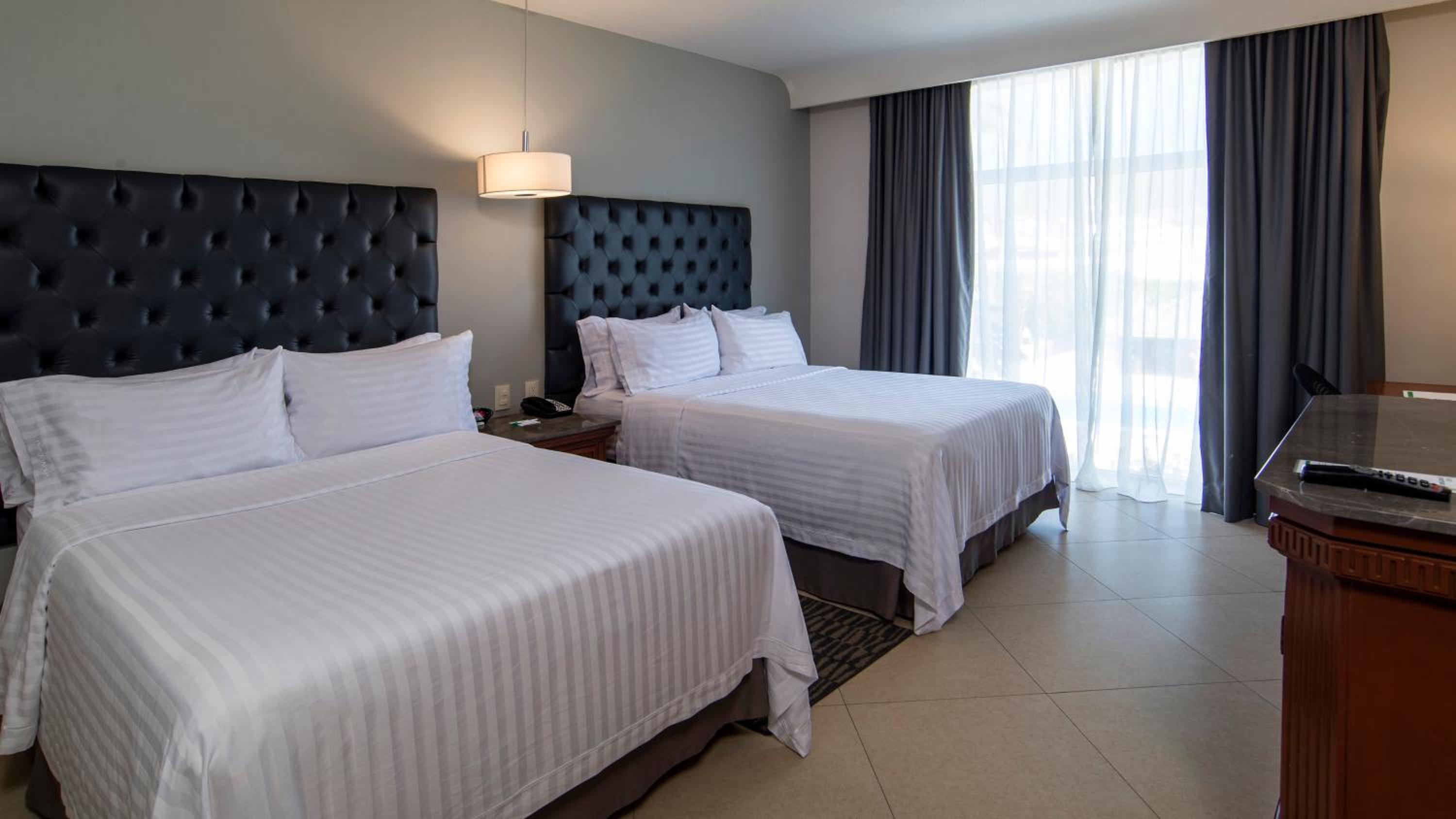 Standard Double Room with Two Double Beds - Photo 5