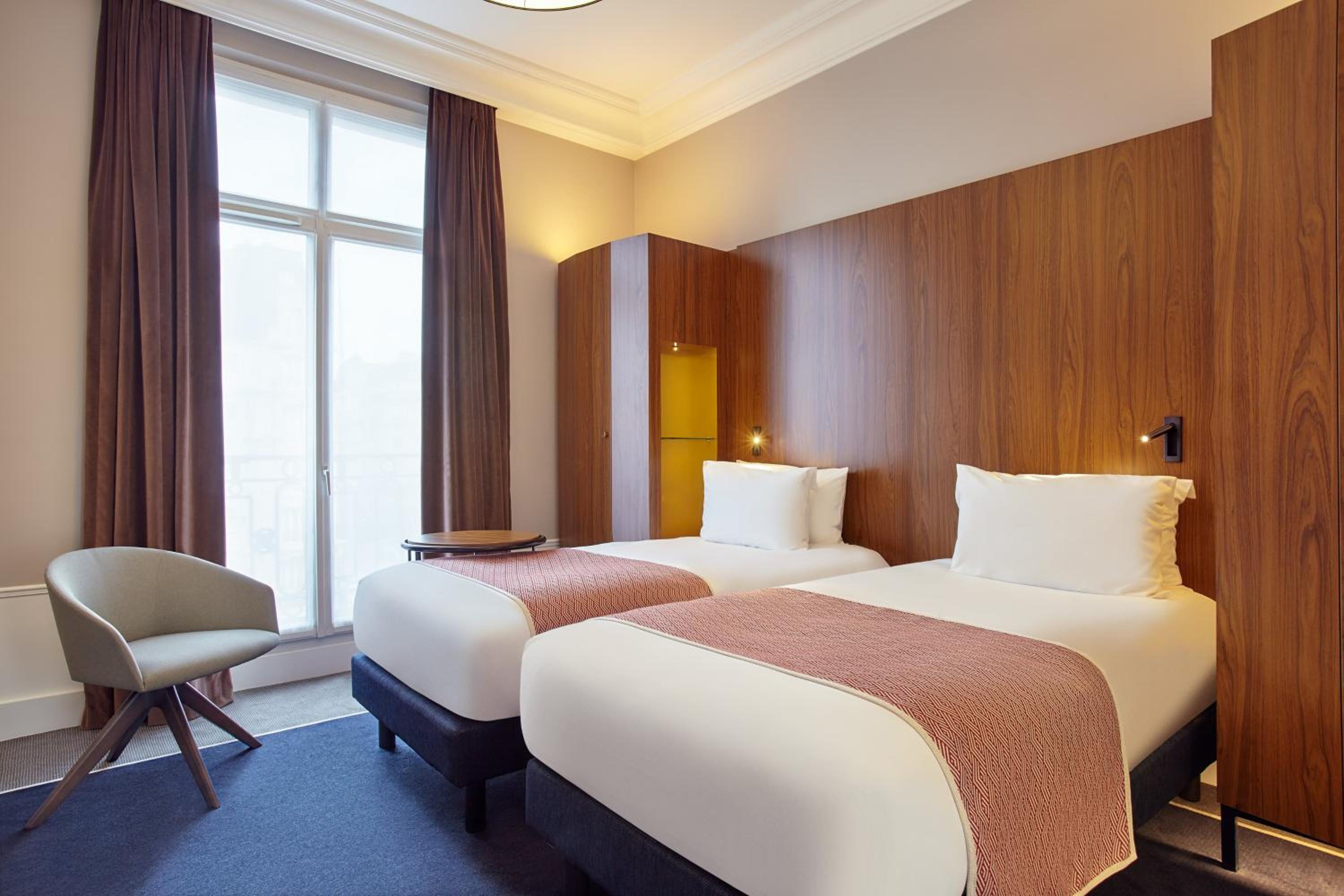 Standard Room with Two Single Beds