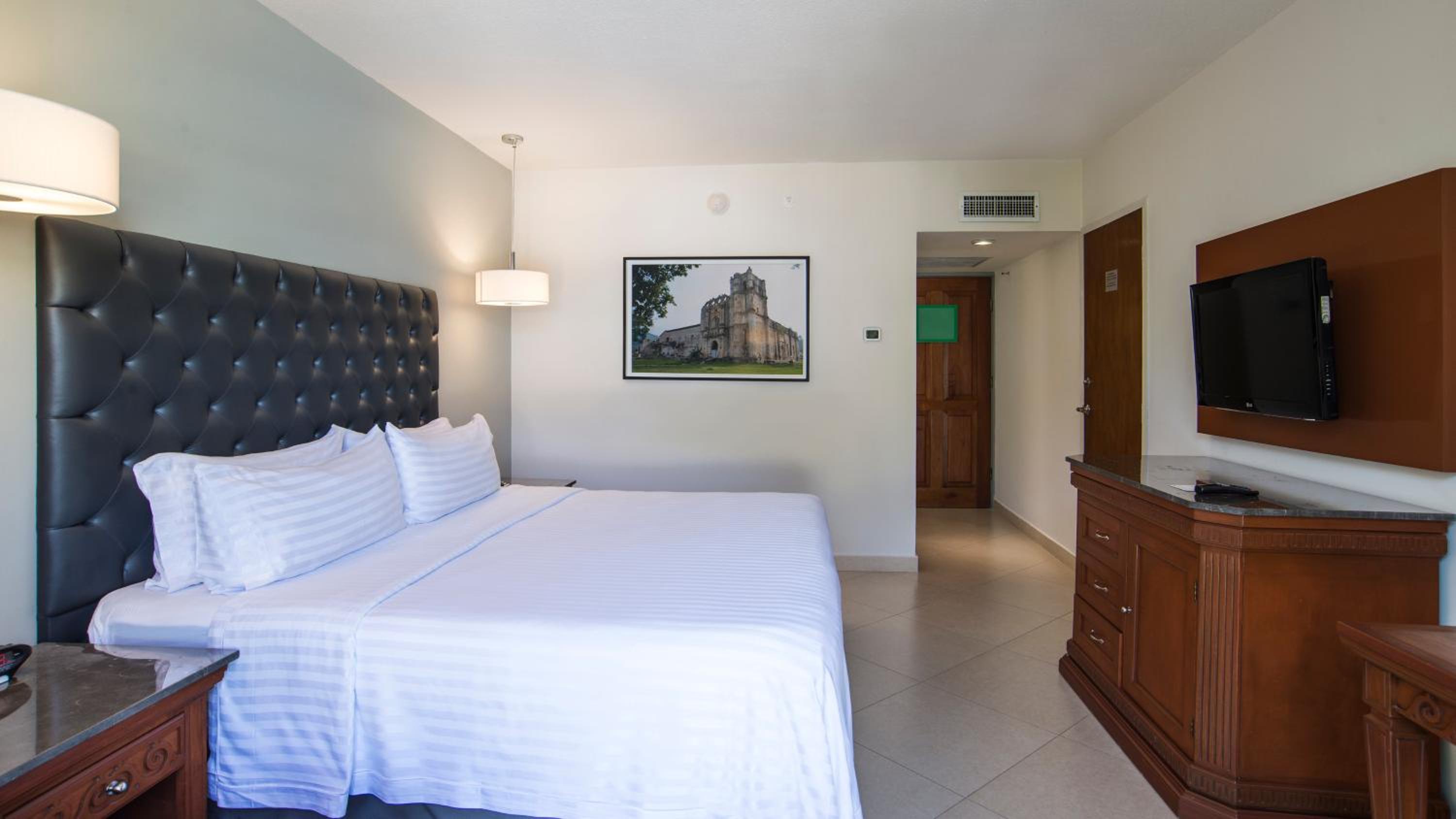 Standard Double Room with Two Double Beds - Photo 3