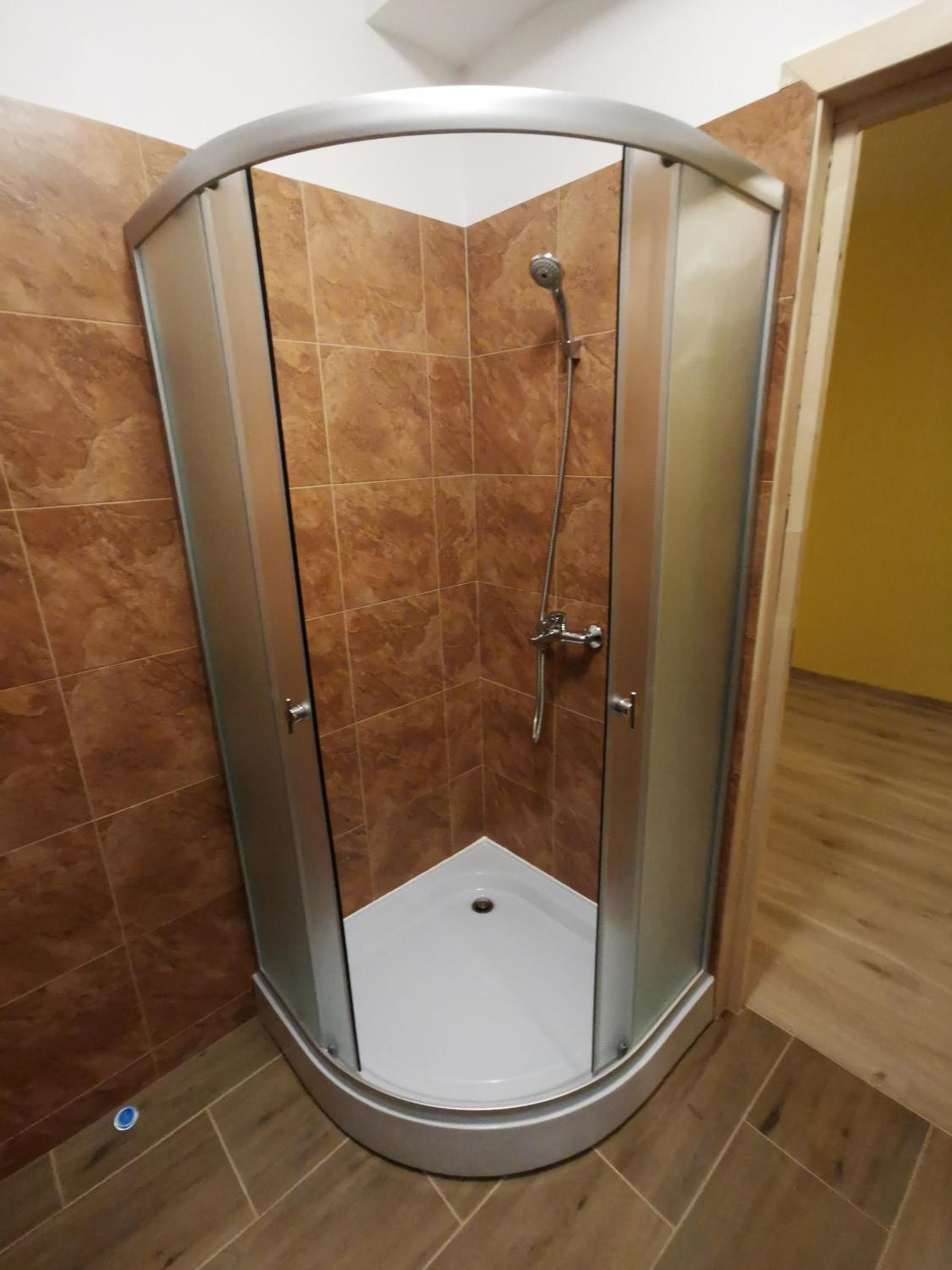 Triple Room with Bathroom - Photo 3