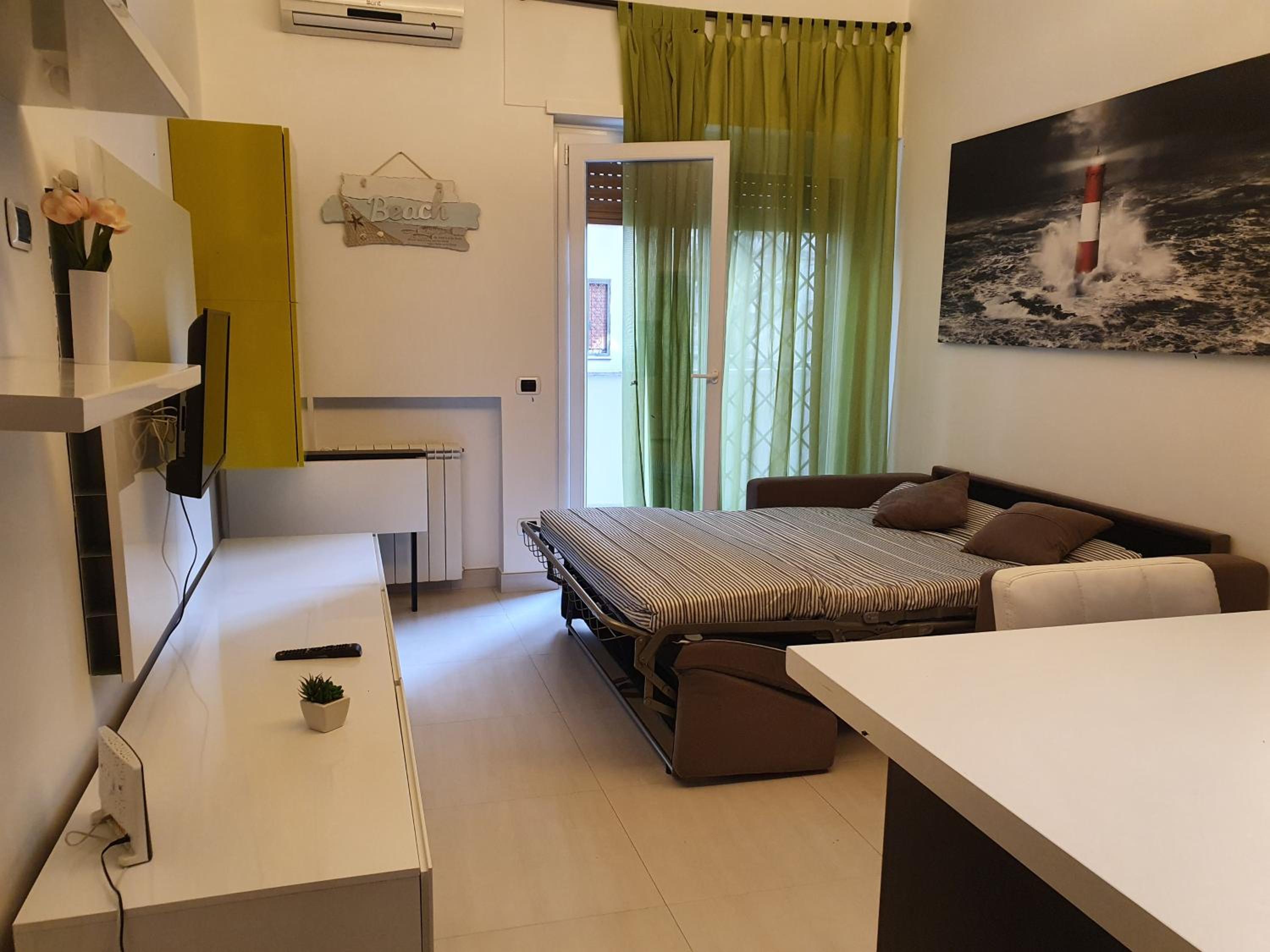 One-Bedroom Apartment - Photo 1