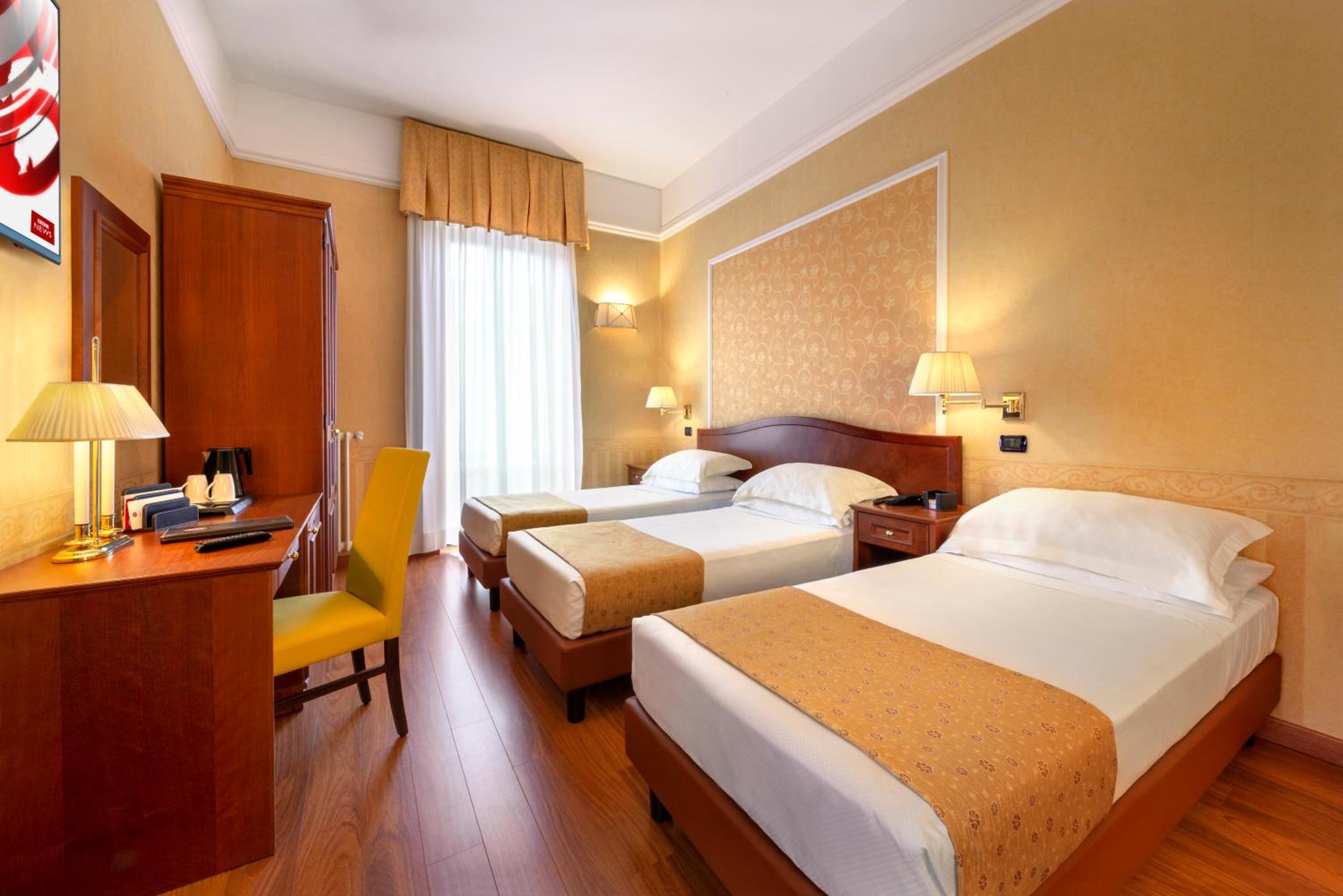 Triple Room
