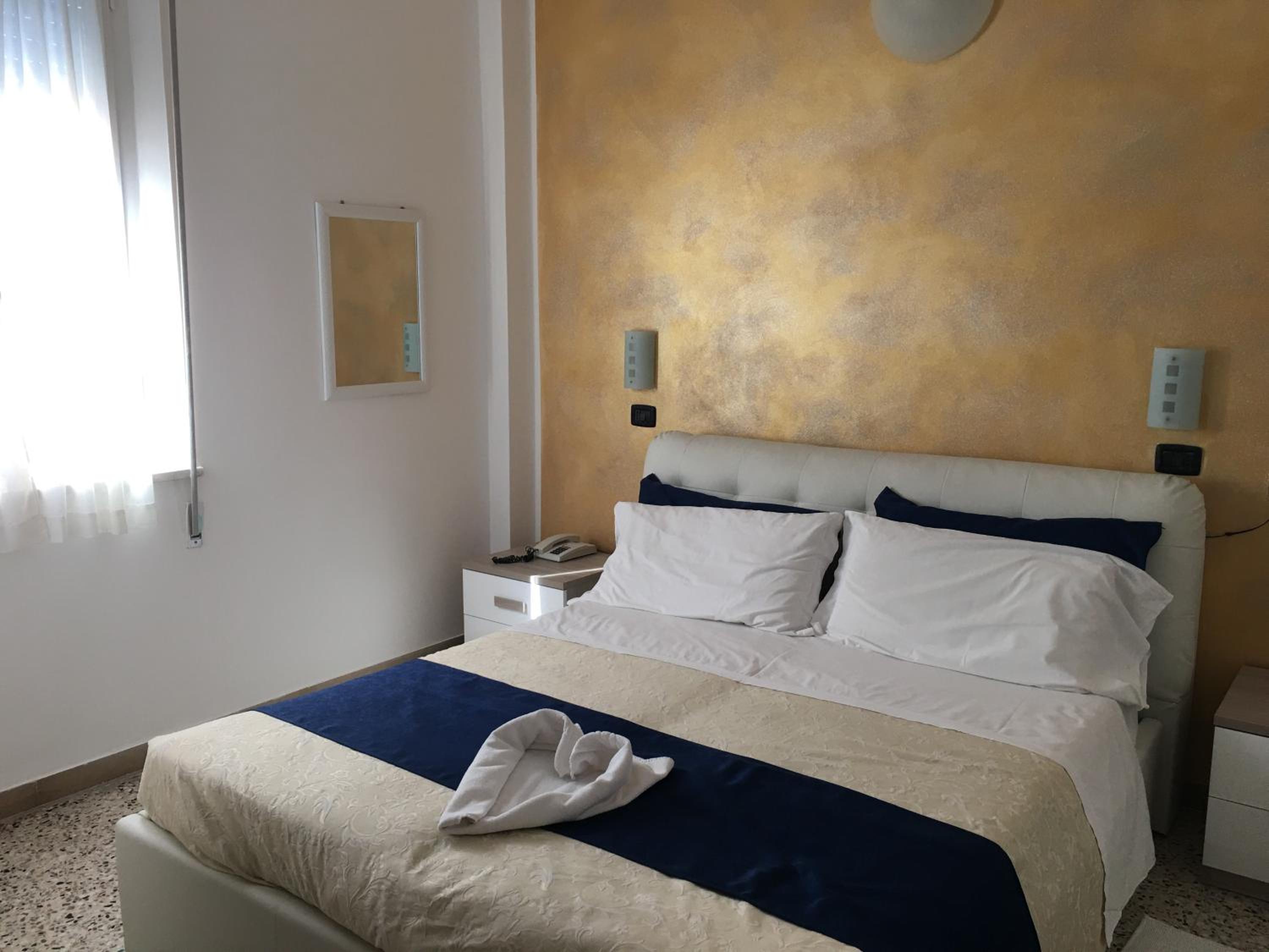 Double Room - Photo 1