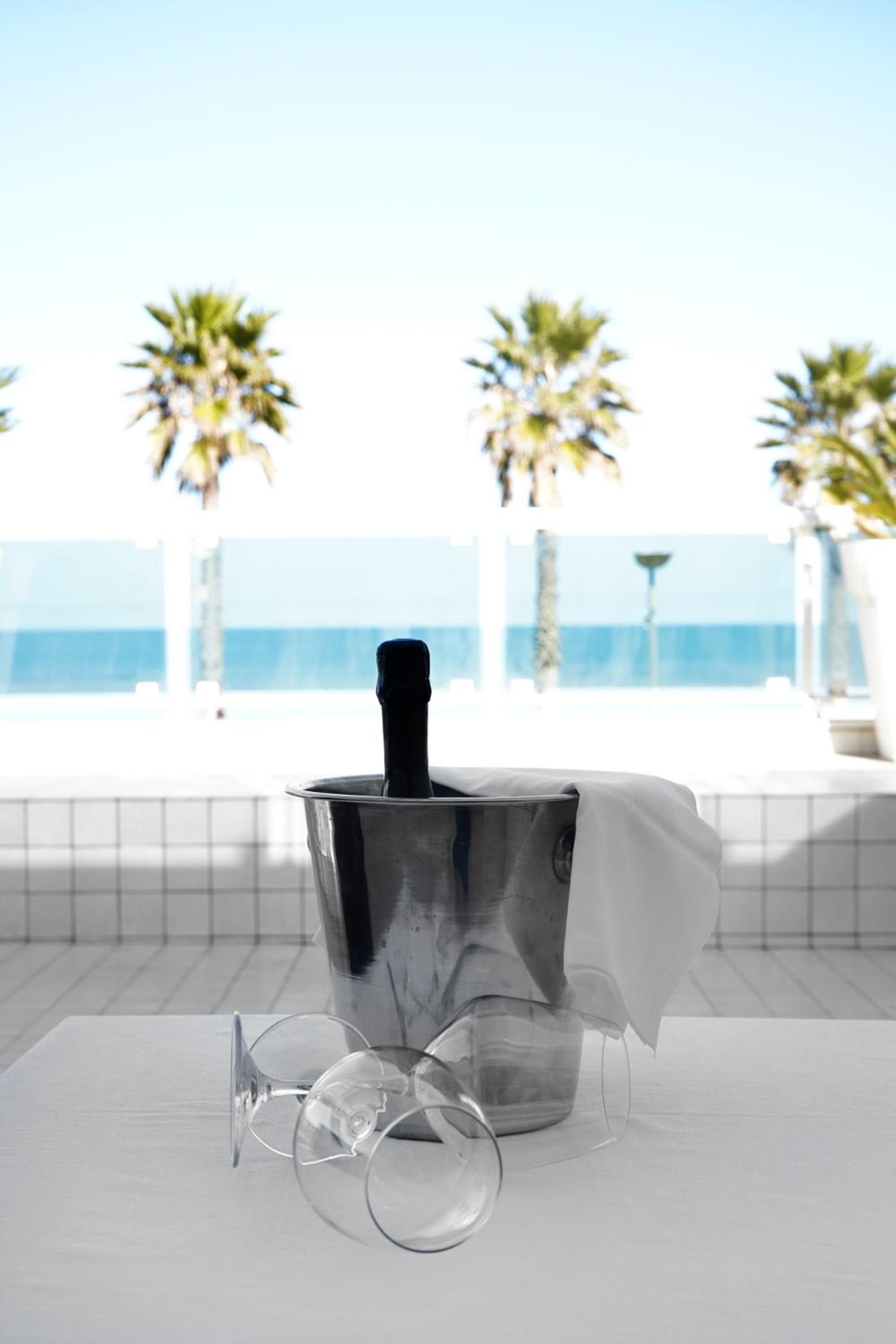 Junior Suite with Terrace and Sea View - Photo 19