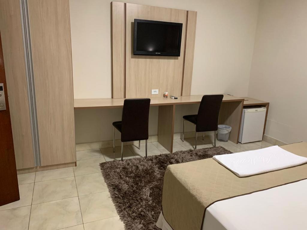 Deluxe Double or Twin Room photo 1