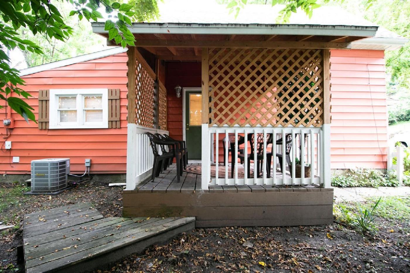 Two-Bedroom House - Photo 13