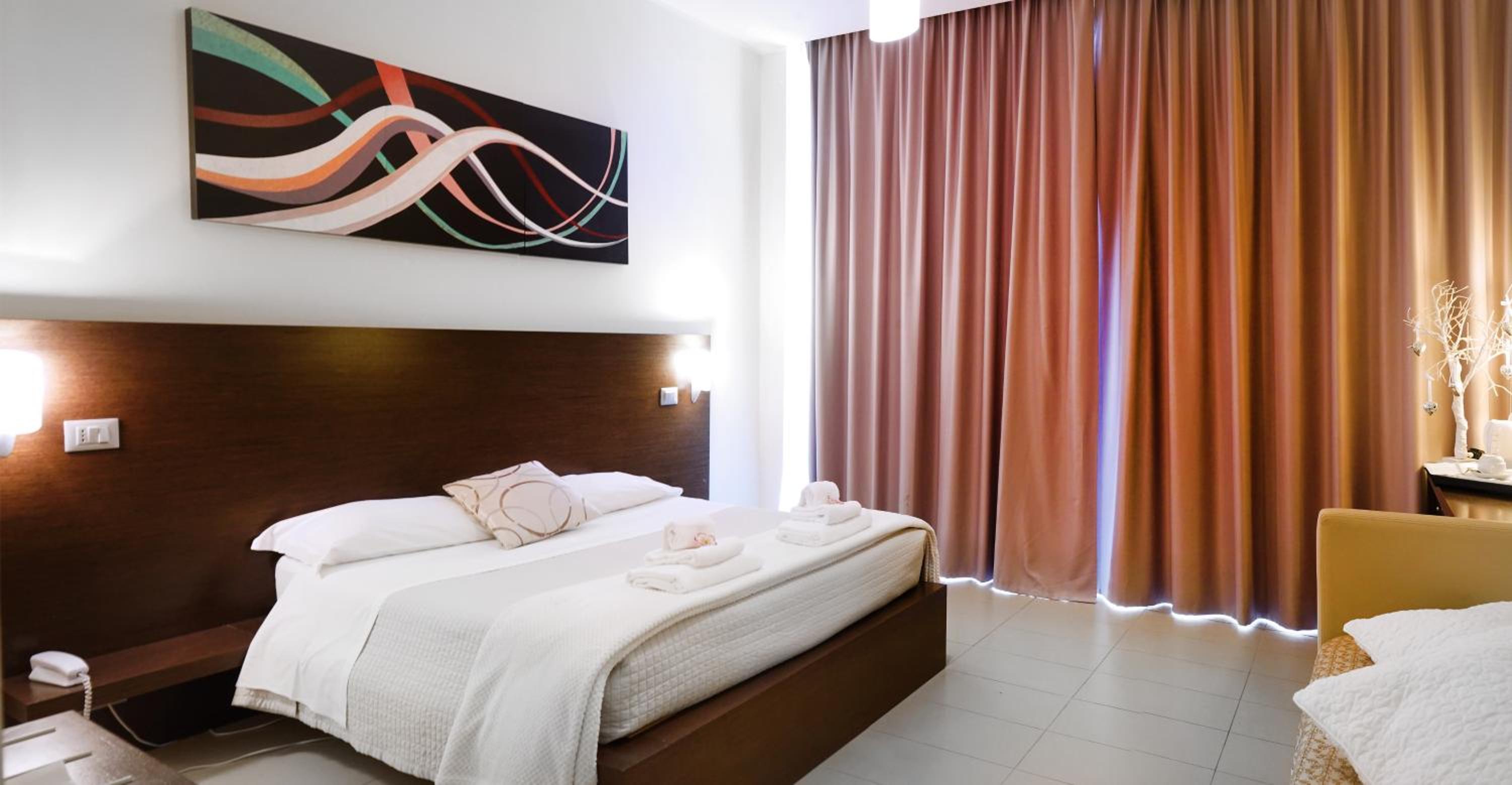 Junior Suite with Terrace and Sea View - Photo 18