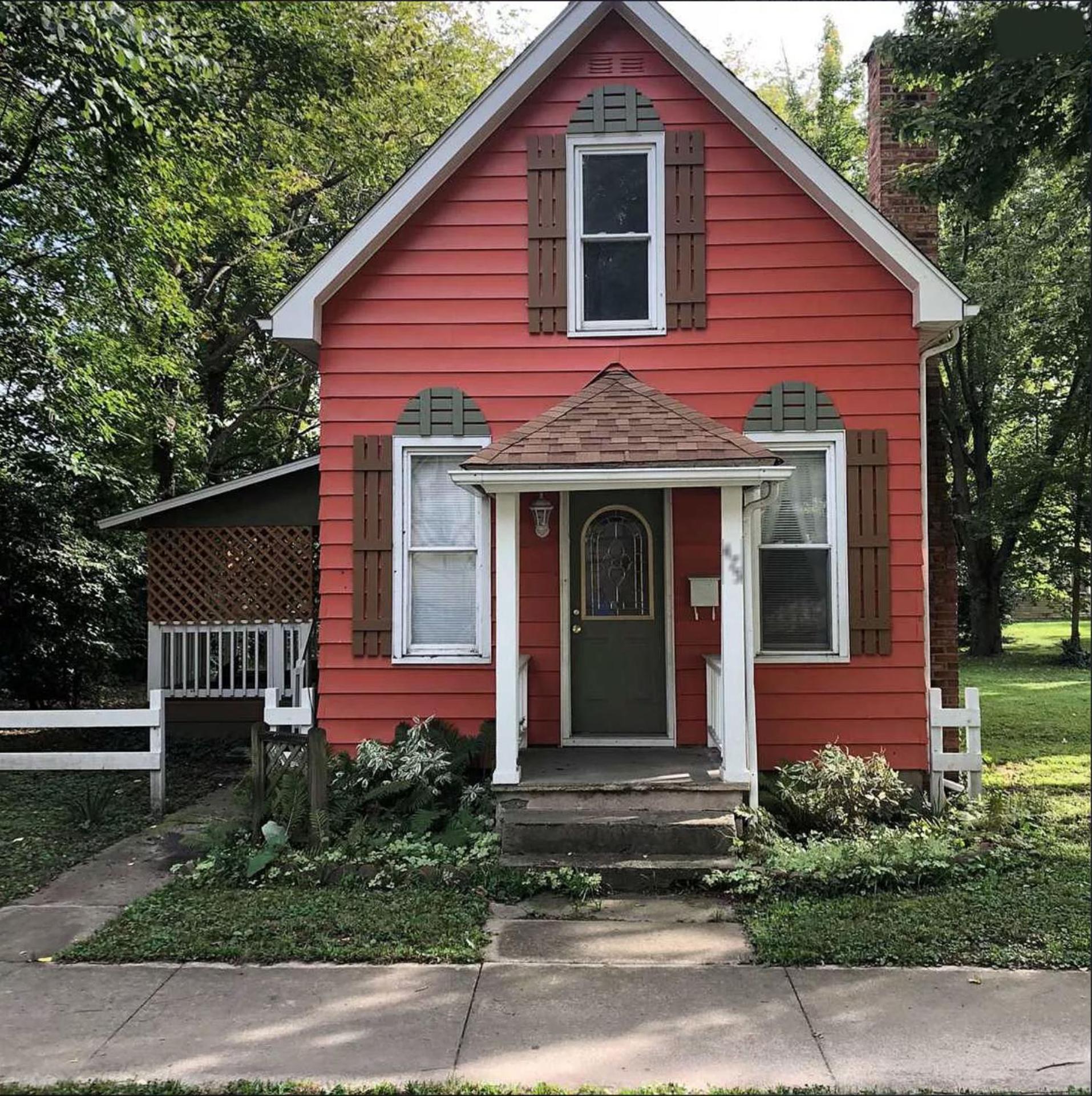 Two-Bedroom House - Photo 2