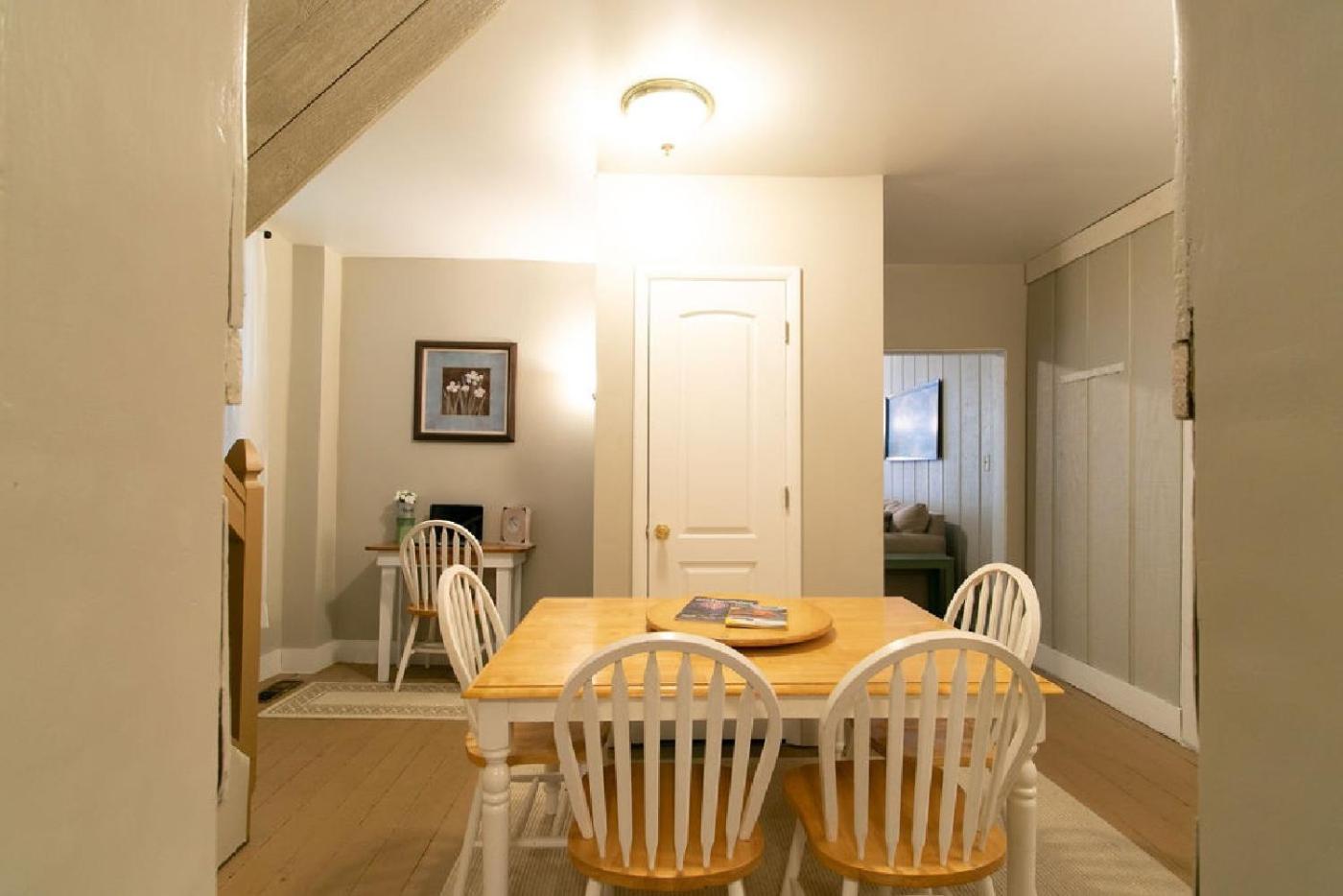 Two-Bedroom House - Photo 11