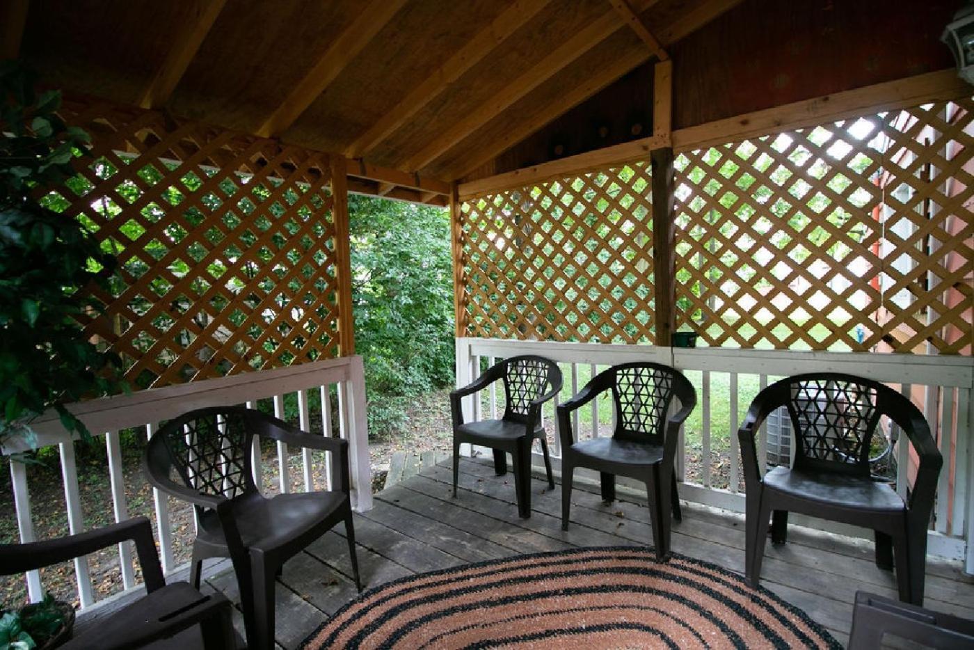 Two-Bedroom House - Photo 10