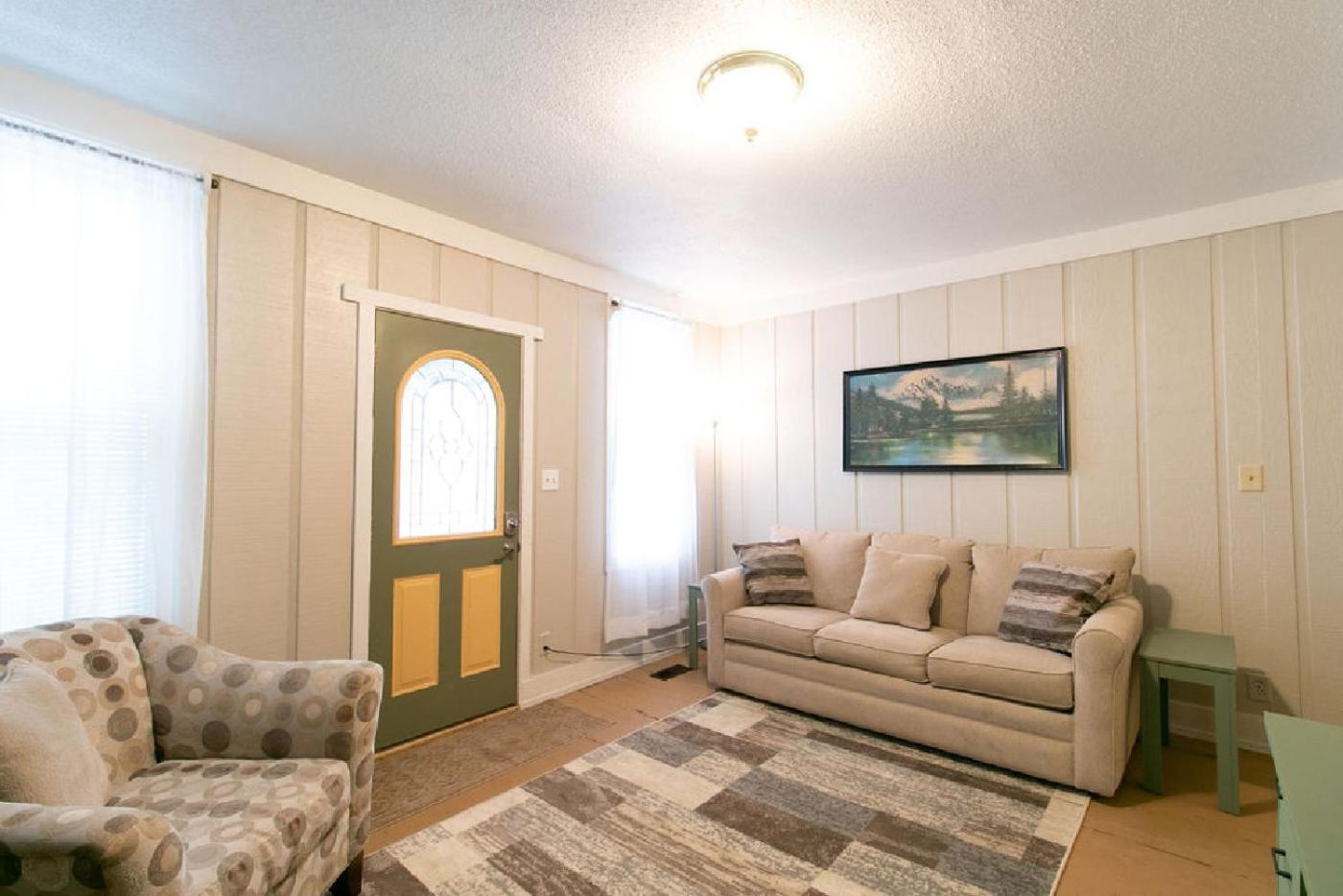 Two-Bedroom House - Photo 7