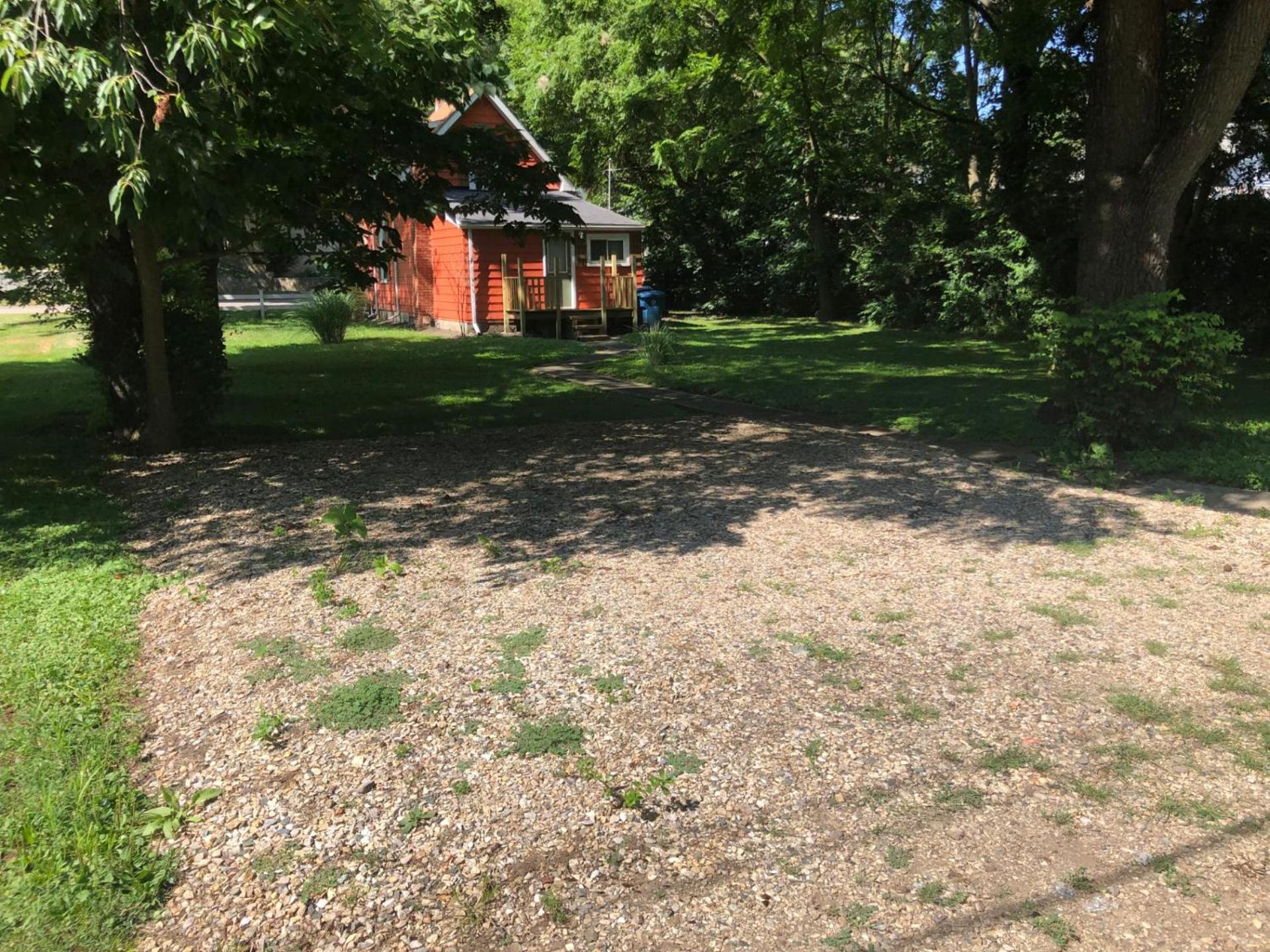 Two-Bedroom House - Photo 3