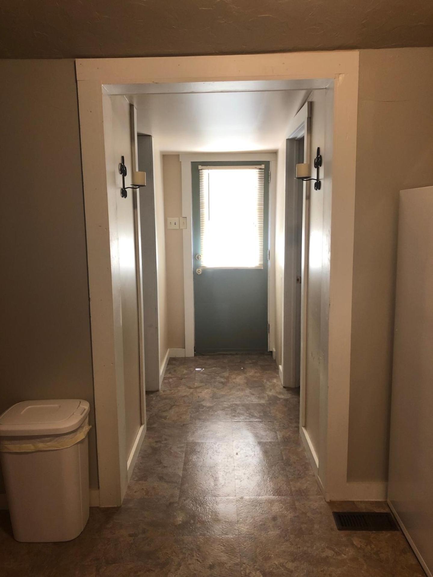 Two-Bedroom House - Photo 32