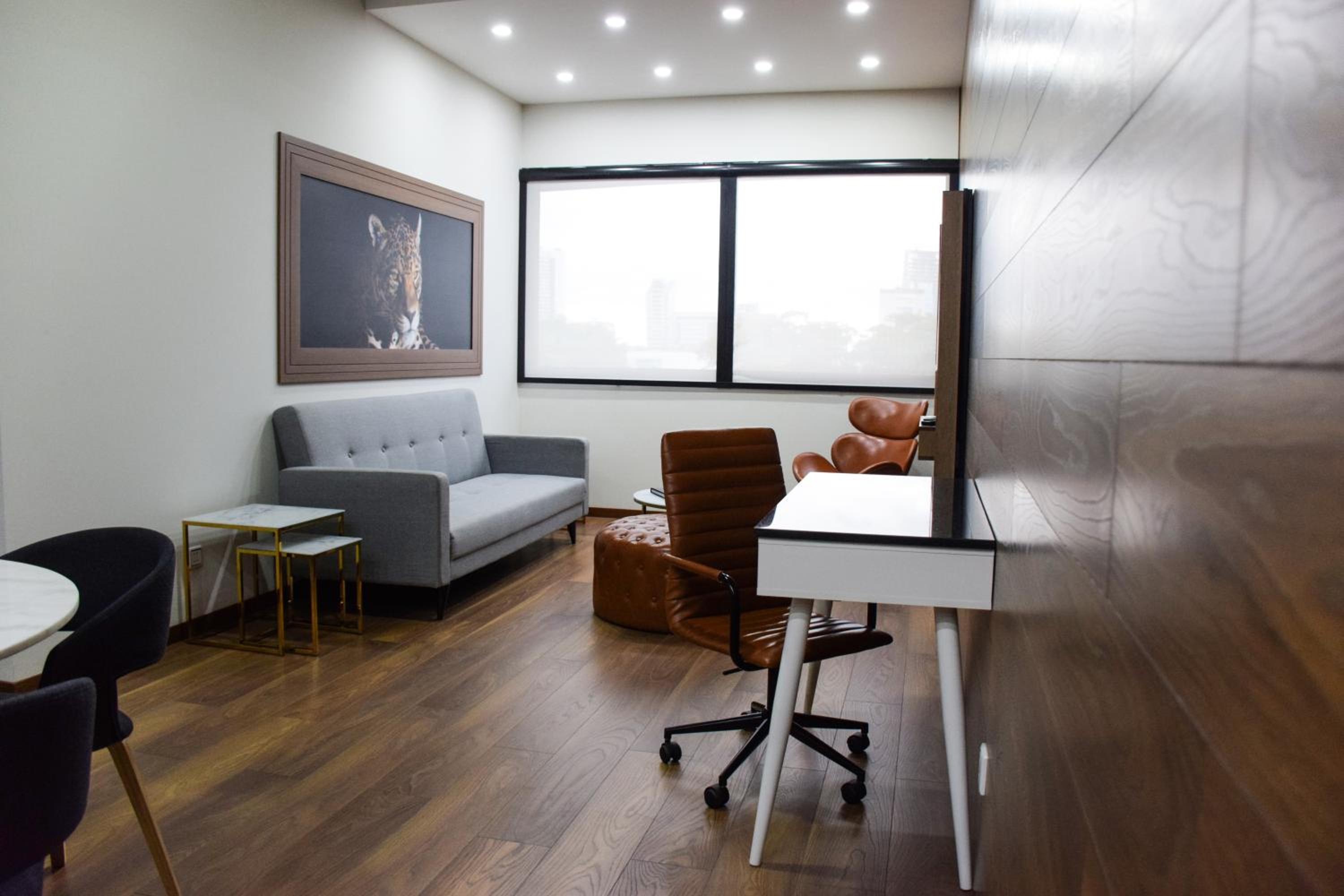 Superior Two-Bedroom Apartment - Non-Smoking - Photo 4