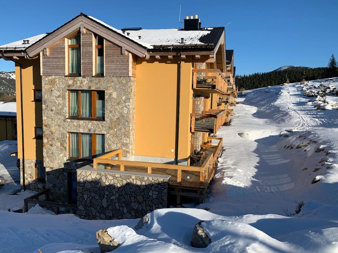 Apartment with Mountain View - Photo 9