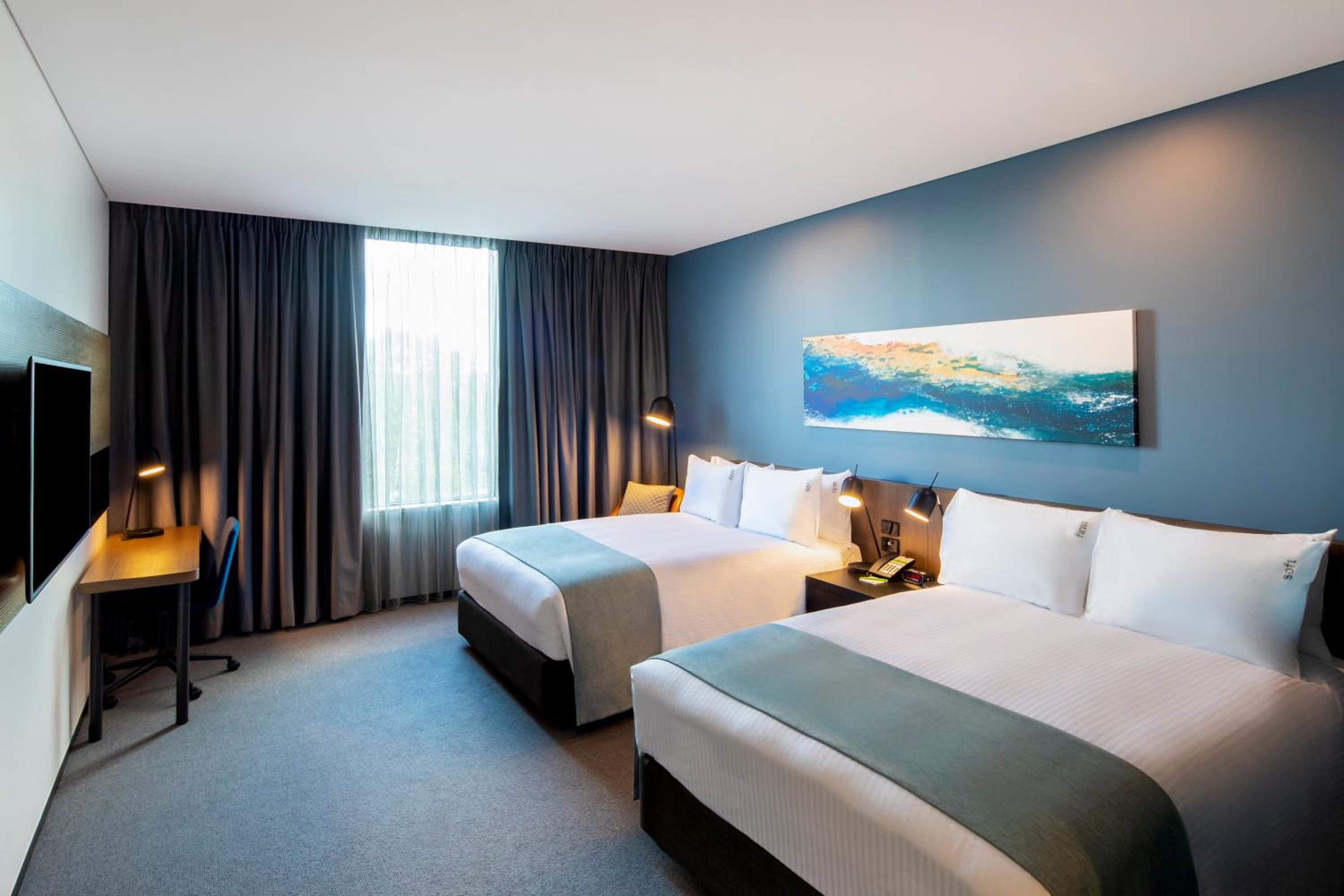 Premium Double Room with Two Double Beds photo 2