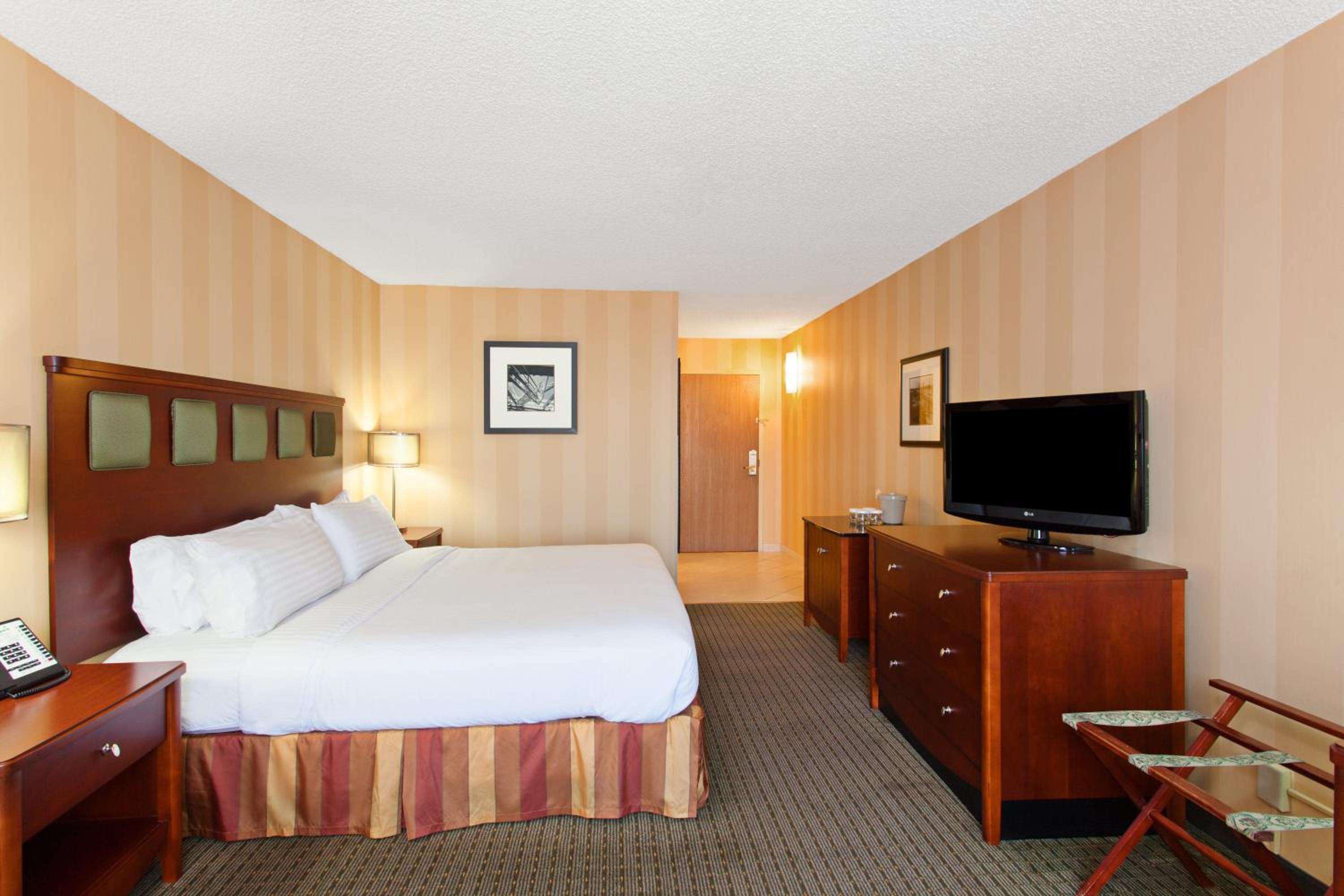 Premium King Room - High Floor - Photo 2