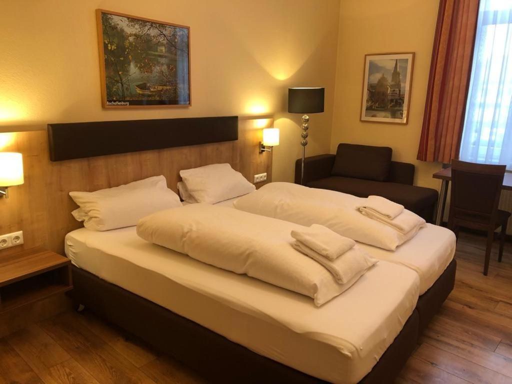 Studio Apartment (2 Adults)