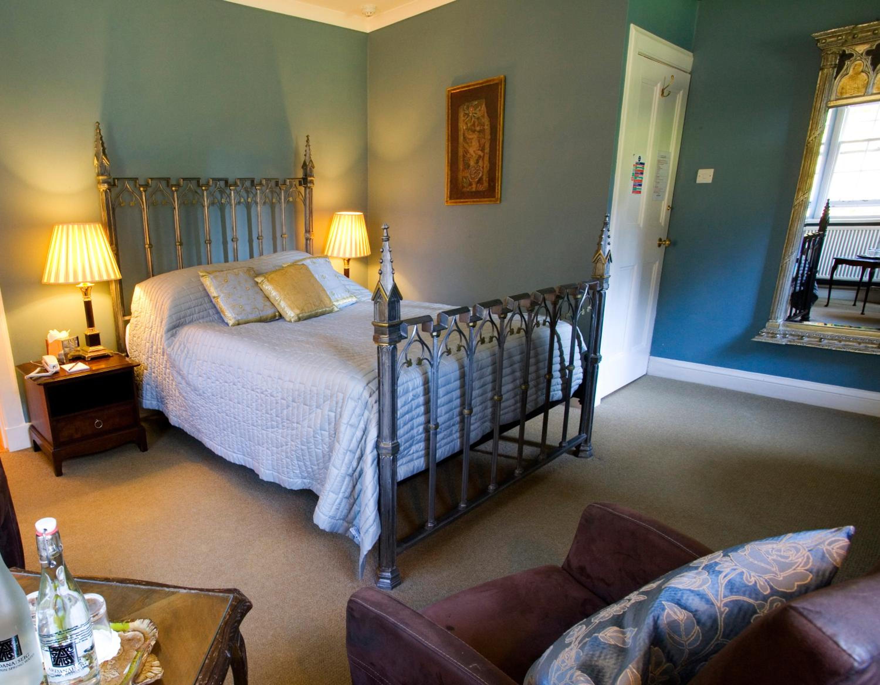 Standard Double Room with Garden View