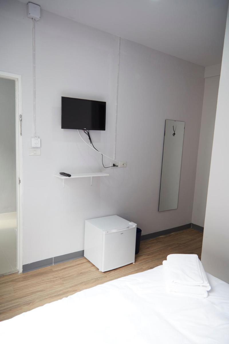 Standard Queen Room - Photo 2