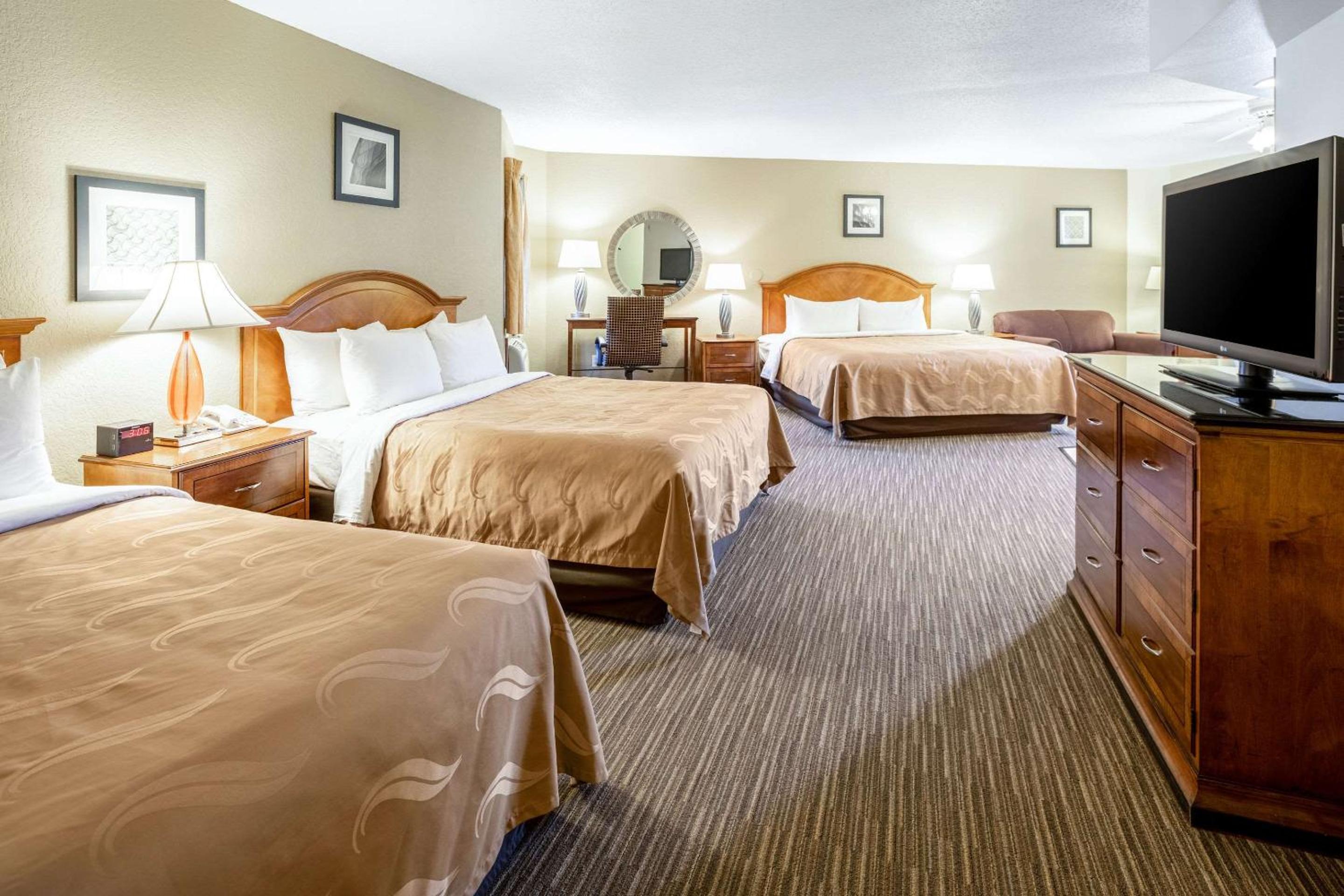 Superior Efficiency Family Suite - Non Smoking - Photo 1