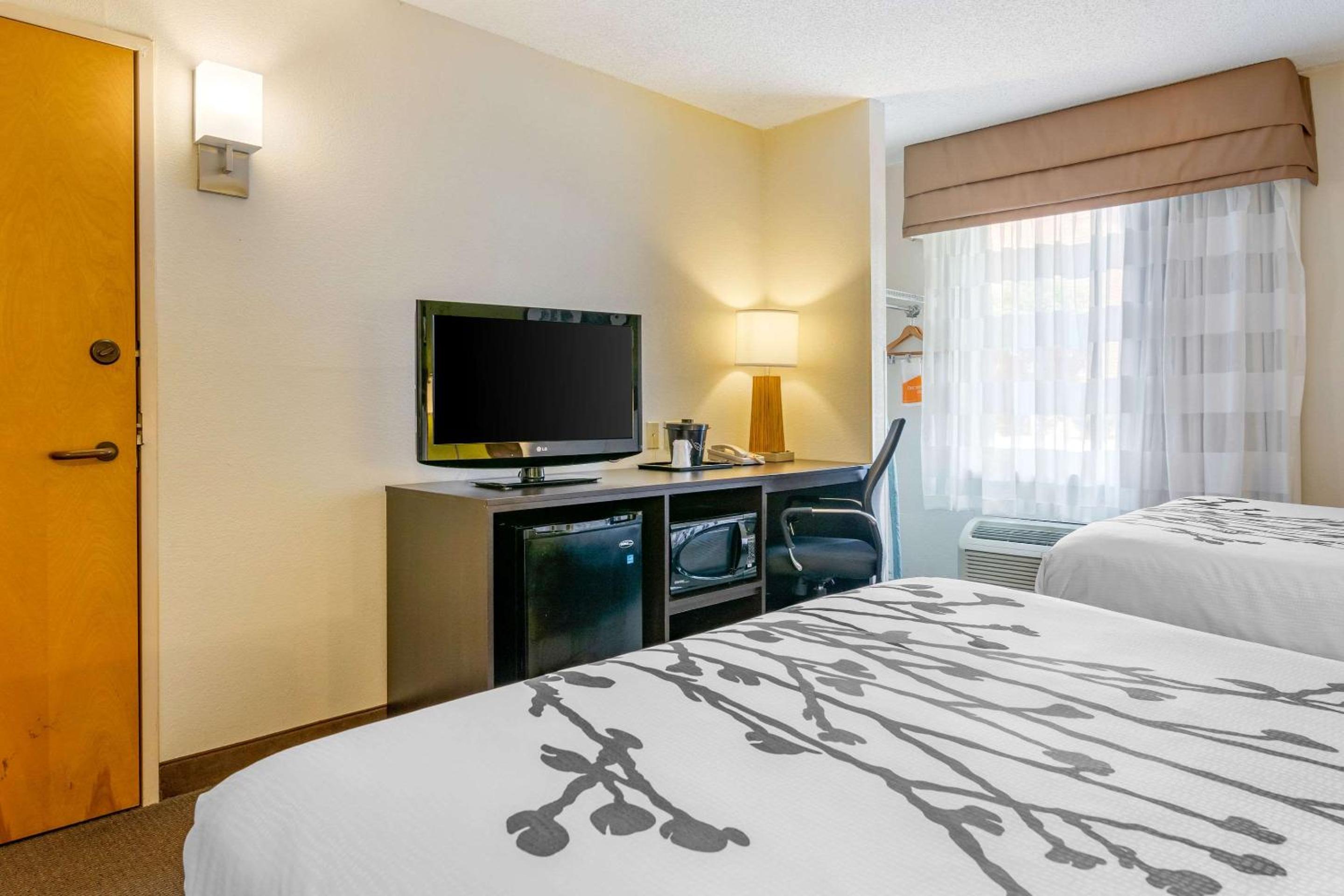 Double Room with Two Double Beds - Non-Smoking photo 1