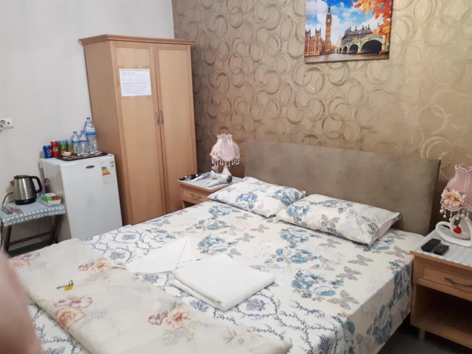 Deluxe Double Room with Shower - Photo 14