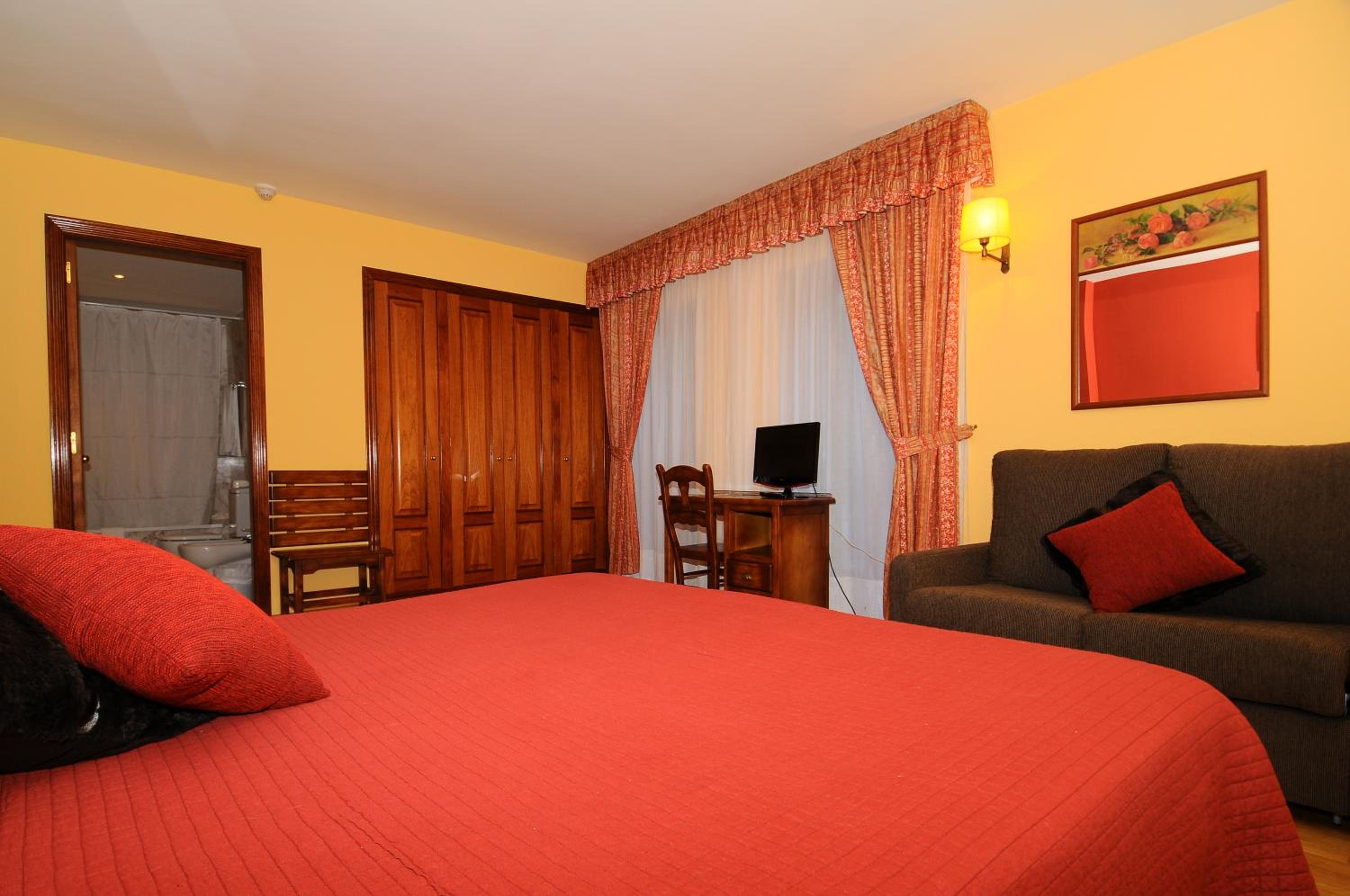 Double Room with Balcony photo 2