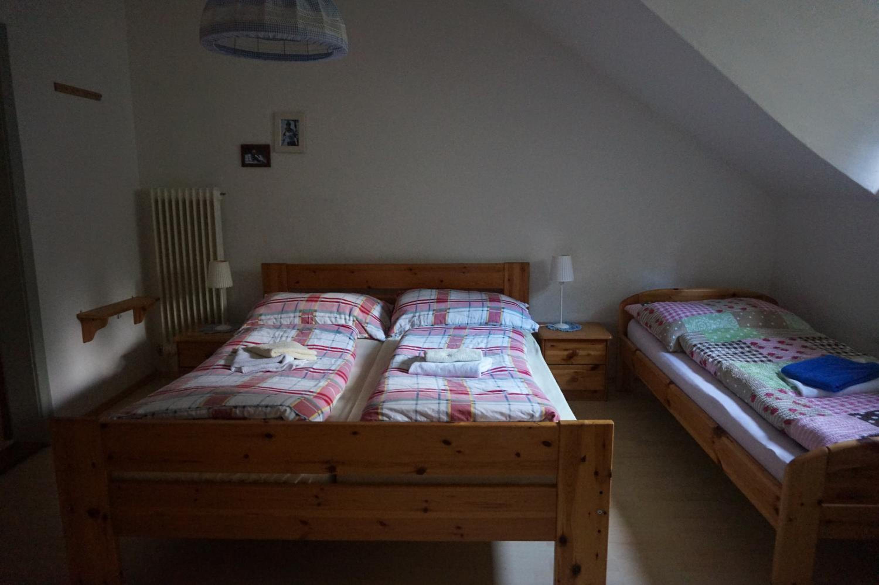 Triple Room with Bathroom - Photo 4