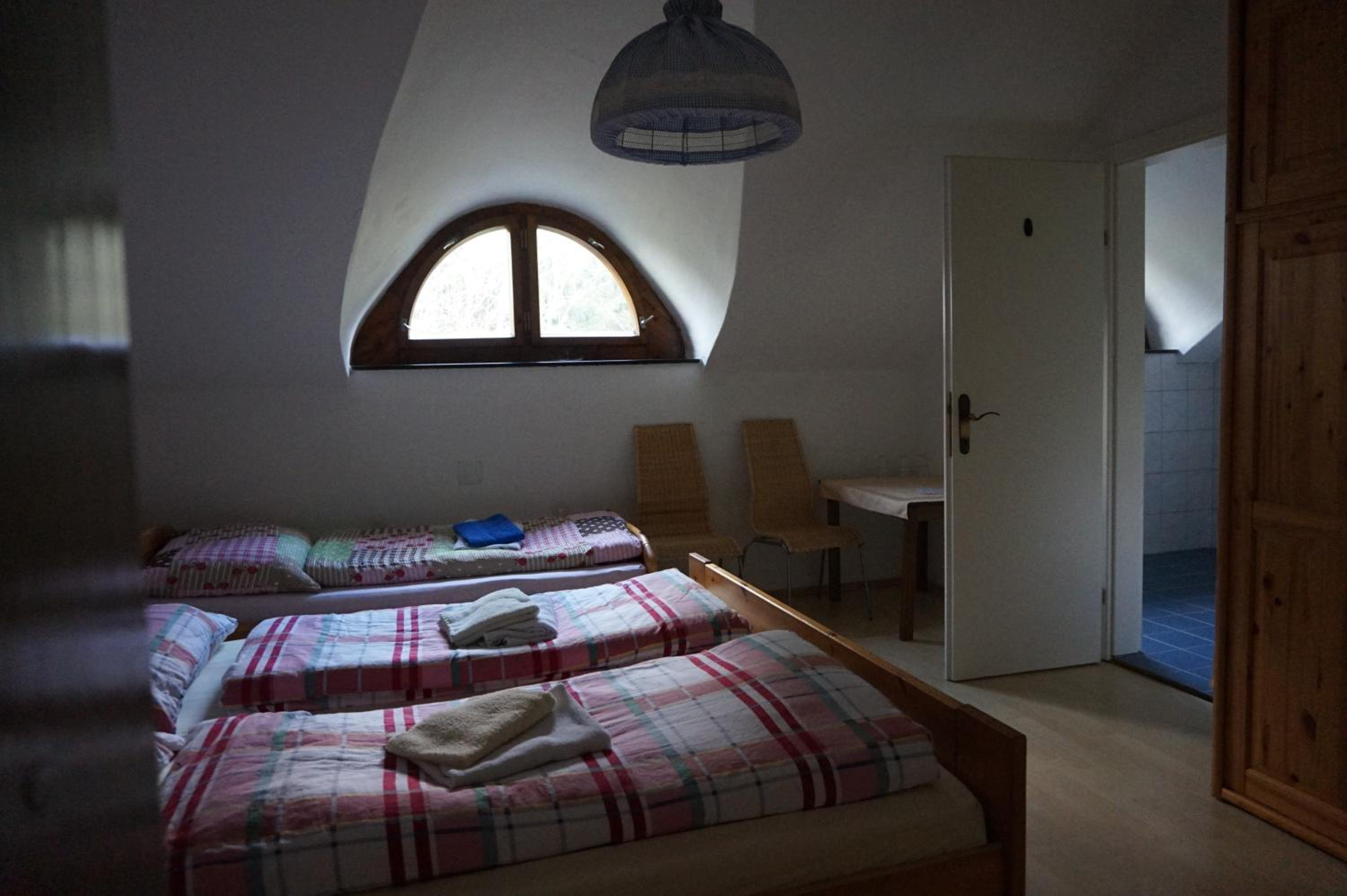 Triple Room with Bathroom - Photo 3