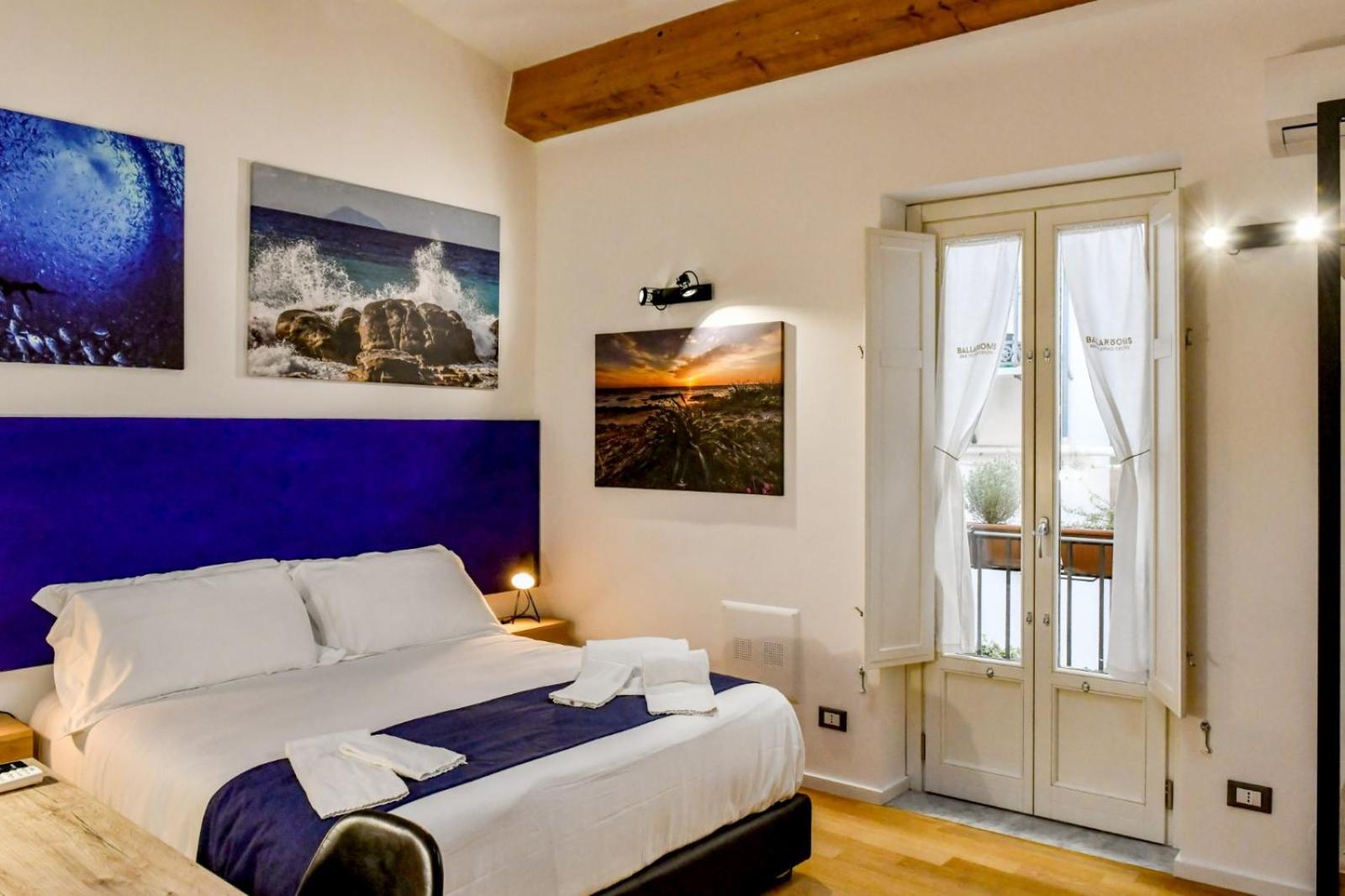 Double Room with Private Bathroom - Photo 19