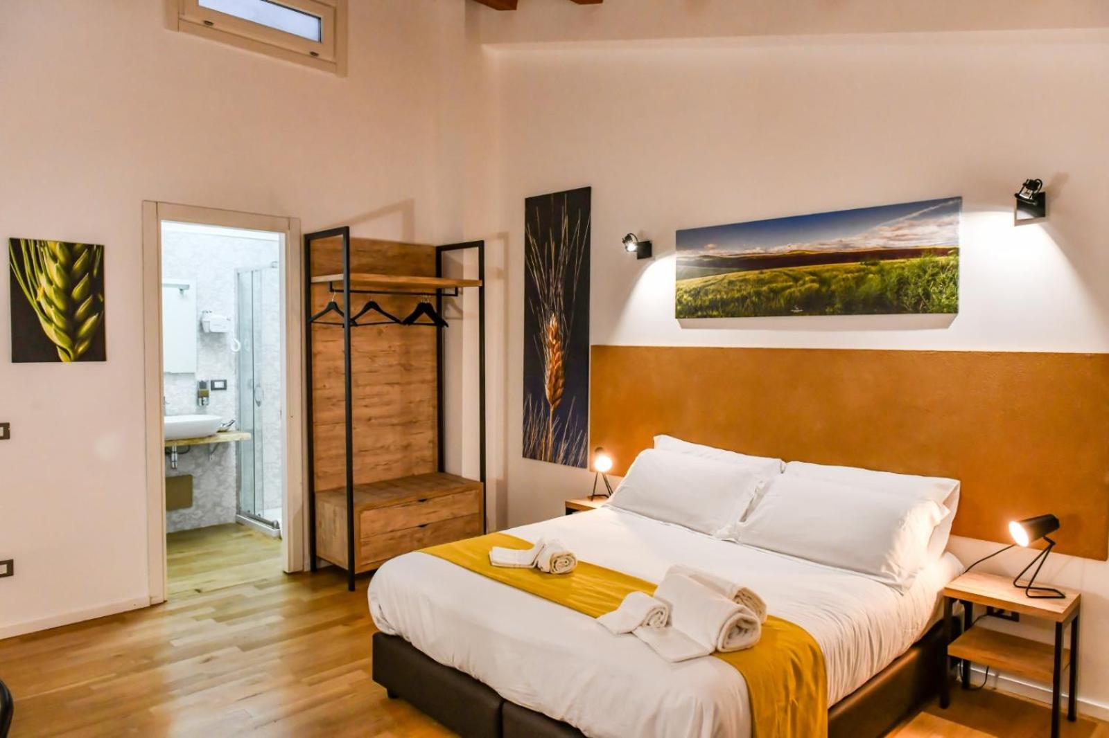 Triple Room with Private Bathroom - Photo 3