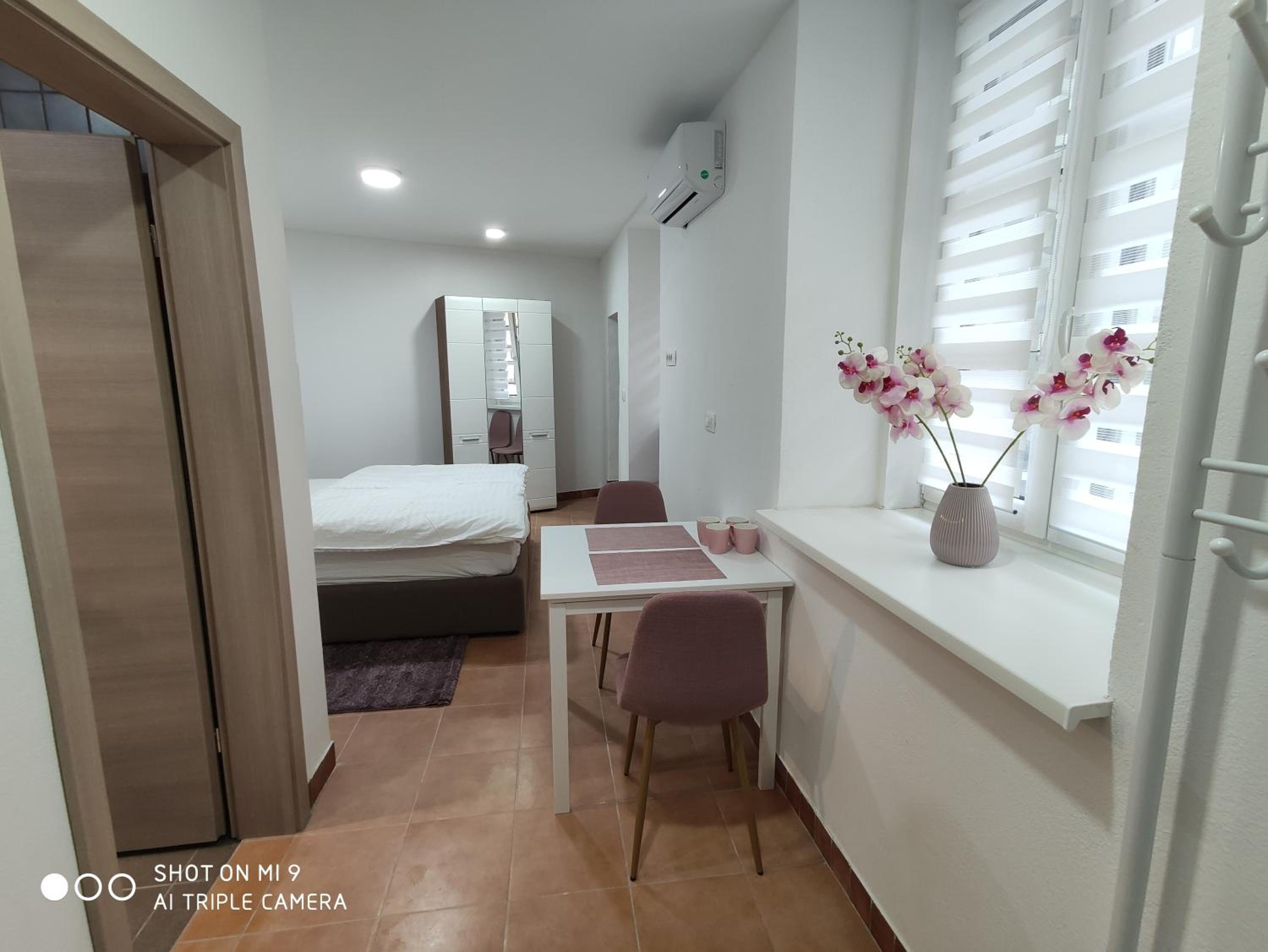Superior King Room - Photo 7